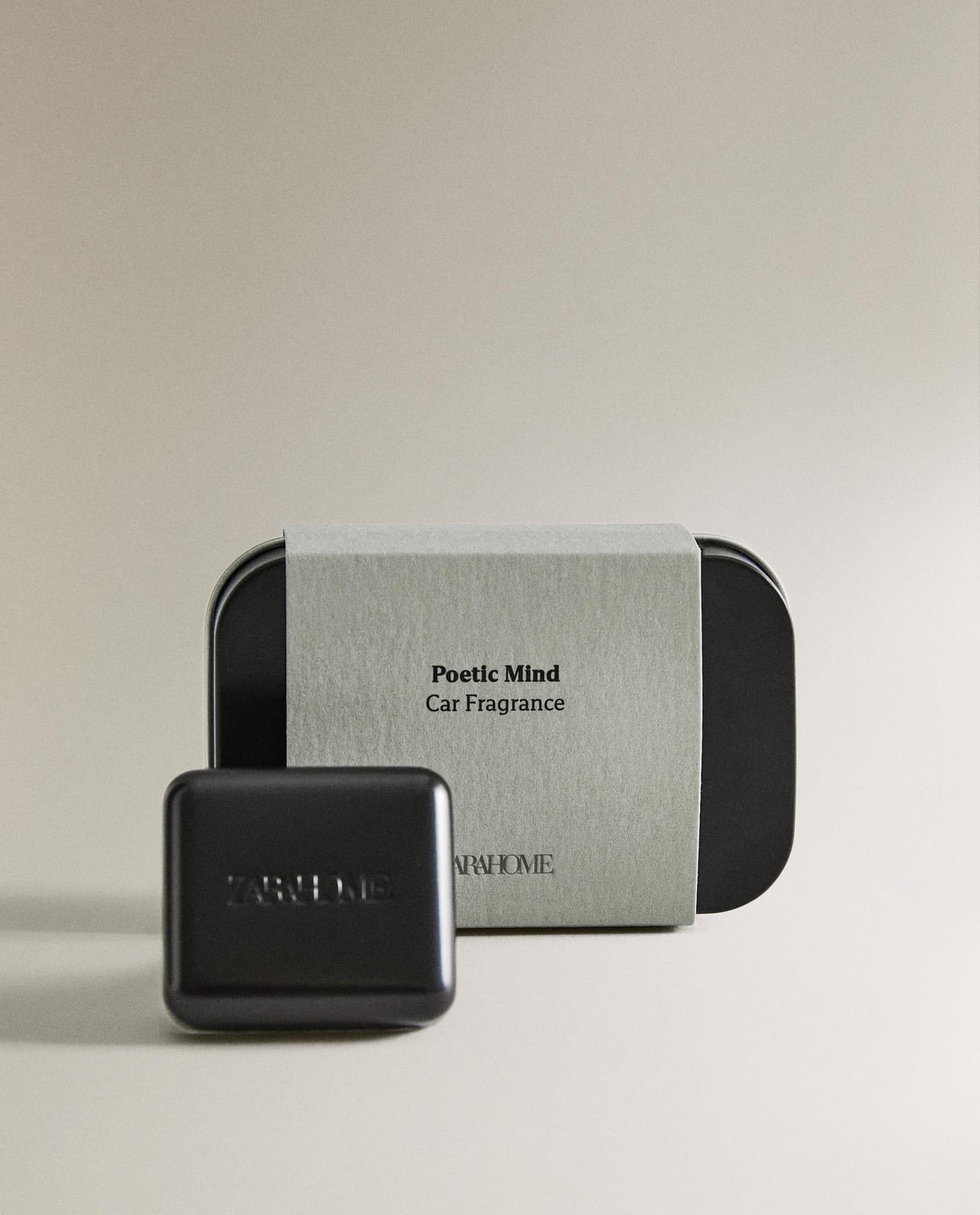 ZARA HOME АВТОМОБИЛЬНЫЙ АРОМАТИЗАТОР POETIC MIND ракурс 3