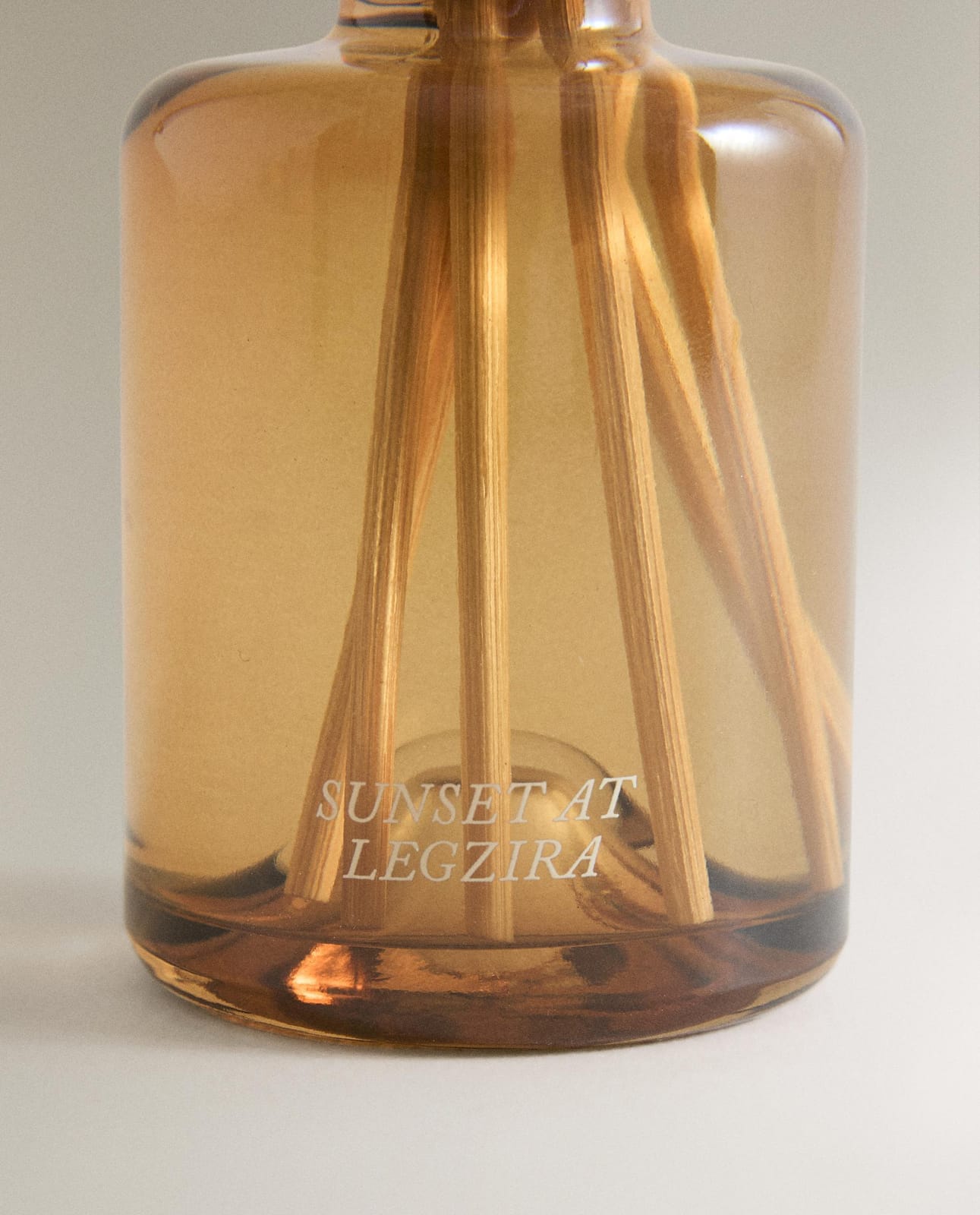 ZARA HOME (100 МЛ) АРОМАТИЧЕСКИЕ ПАЛОЧКИ SUNSET AT LEZGIRA ракурс 3