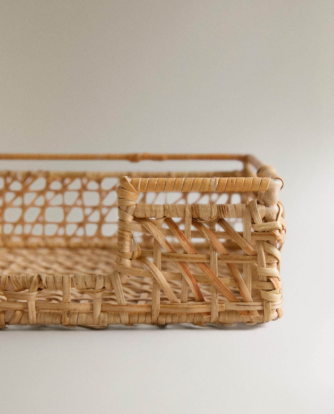 ZARA HOME РОТАНГОВАЯ САЛФЕТНИЦА ракурс 8