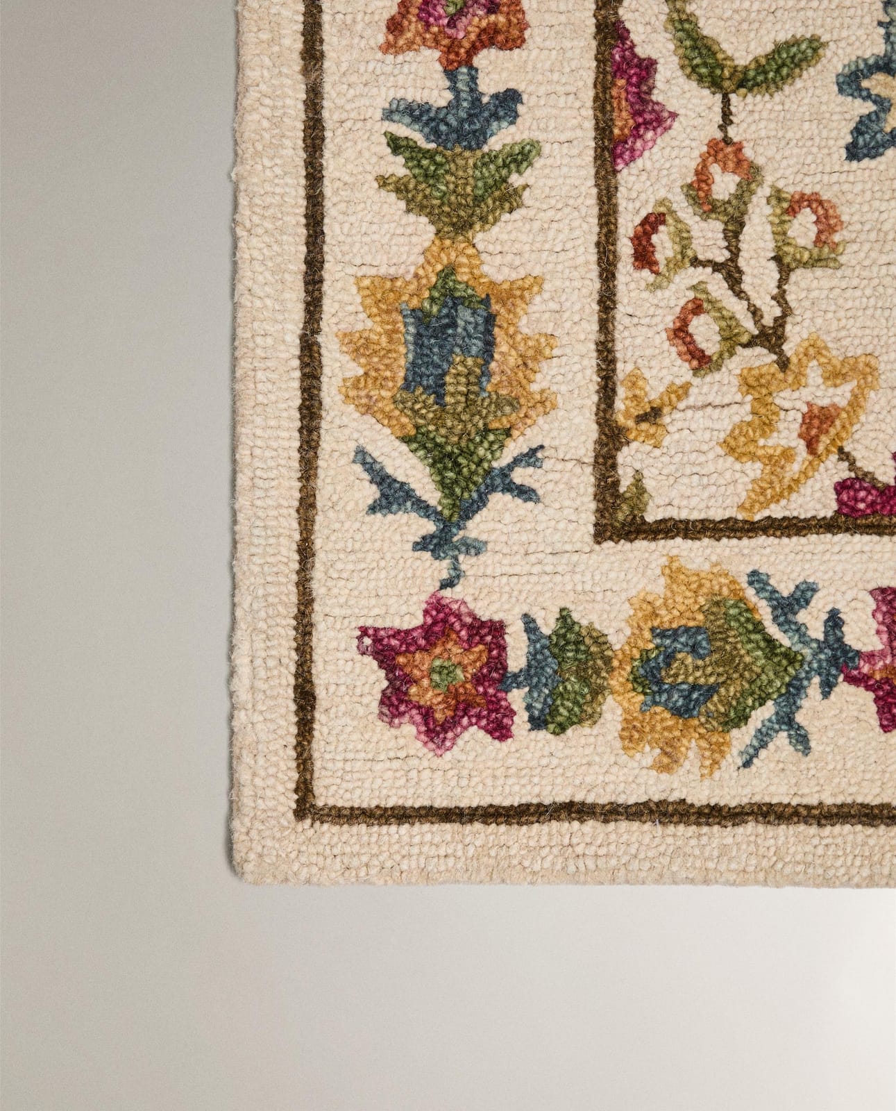 ZARA HOME ШЕРСТЯНОЙ КОВЁР В ЦВЕТЫ ракурс 8