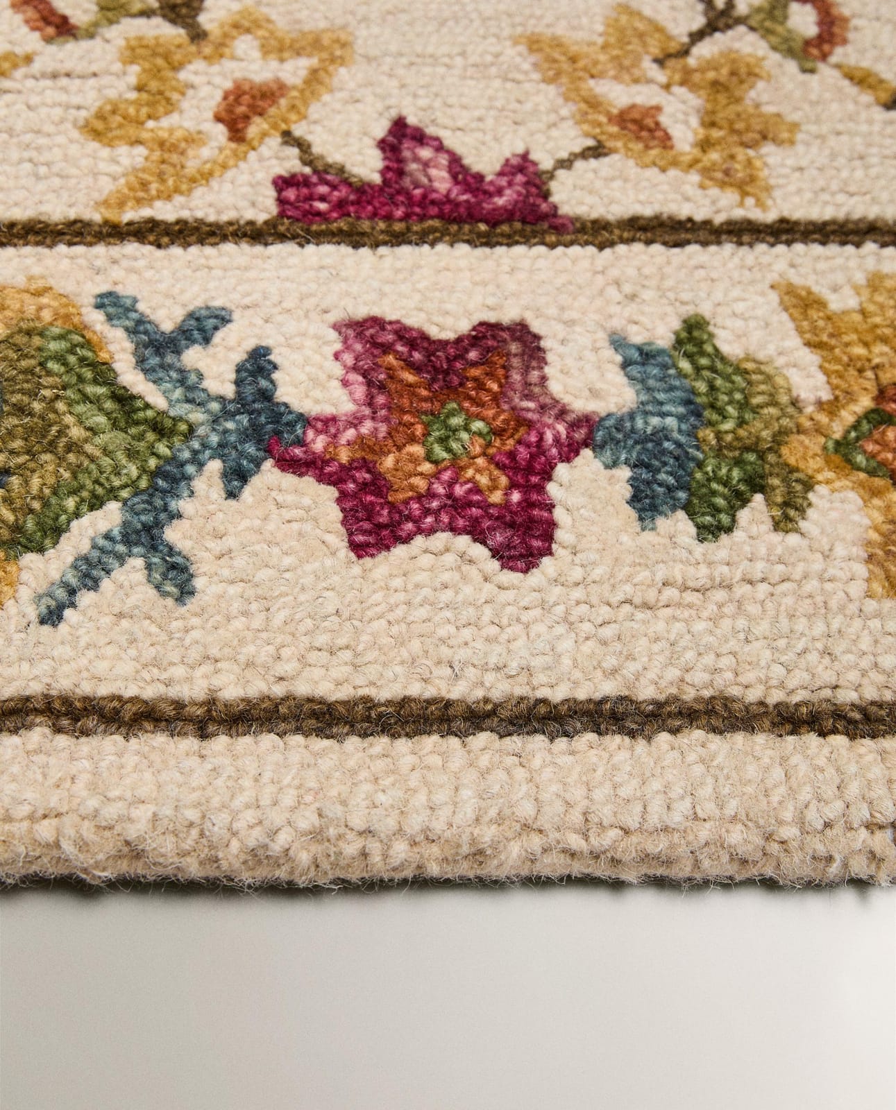 ZARA HOME ШЕРСТЯНОЙ КОВЁР В ЦВЕТЫ ракурс 7