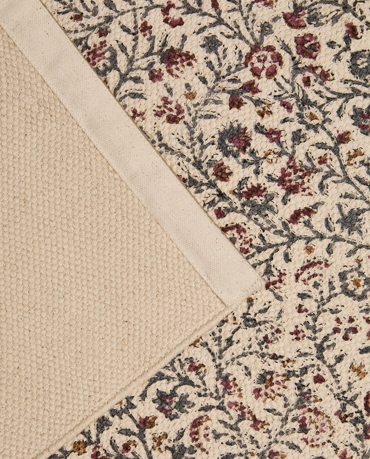 ZARA HOME ХЛОПКОВЫЙ КОВЁР С НАБИВНЫМ ПРИНТОМ ракурс 6