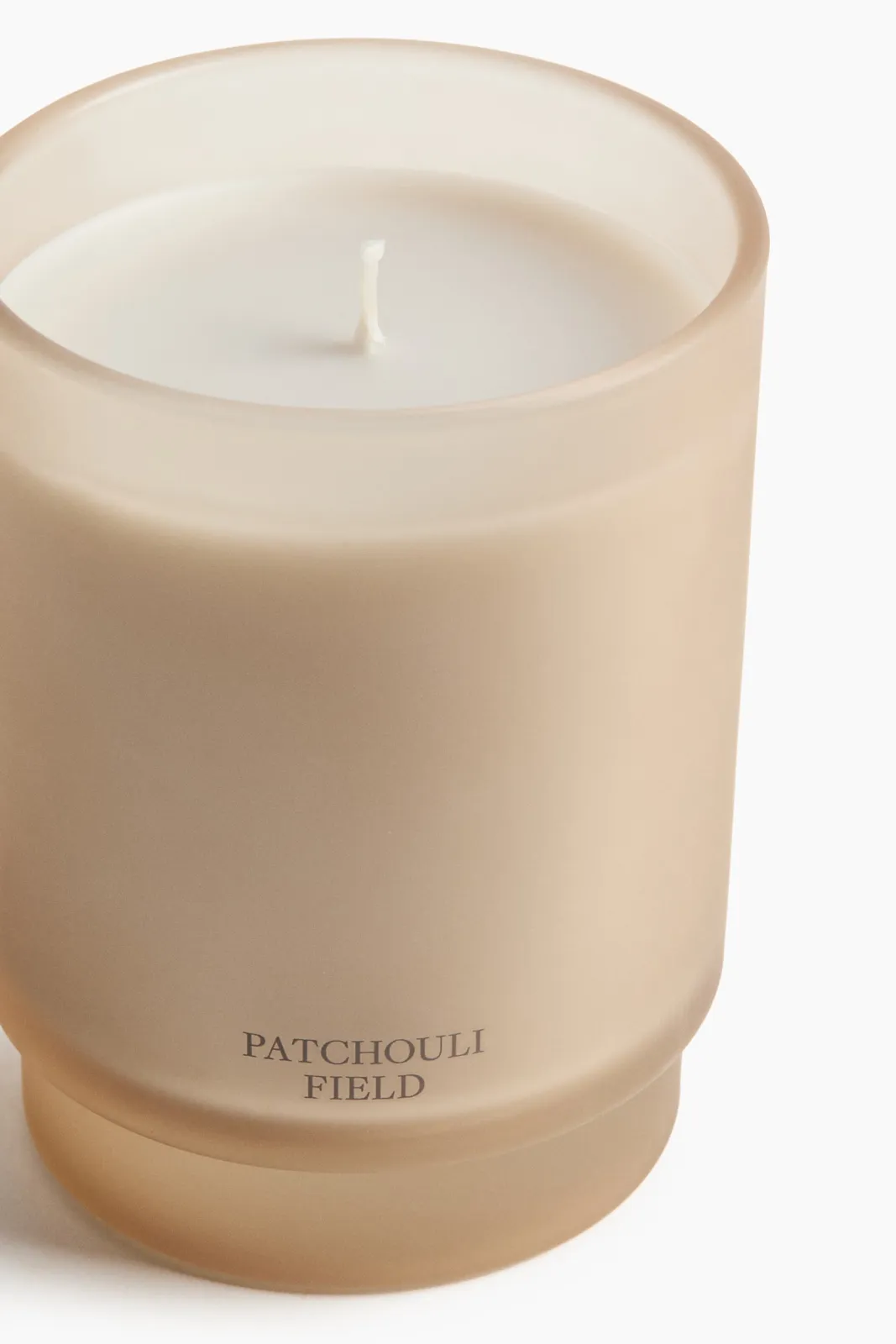 Ароматическая свеча H&M Patchouli Field "Поле пачули", 225 г