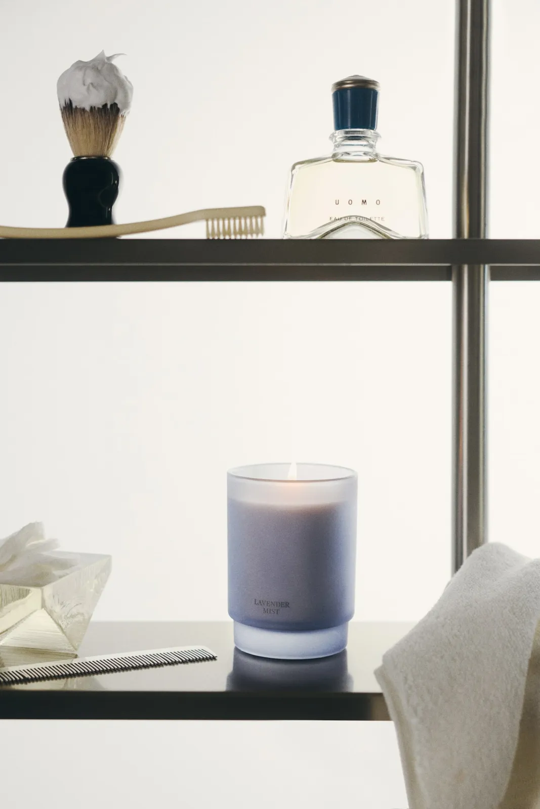 Ароматическая свеча H&M Lavender Mist "Лавандовый туман", 225 г ракурс 4