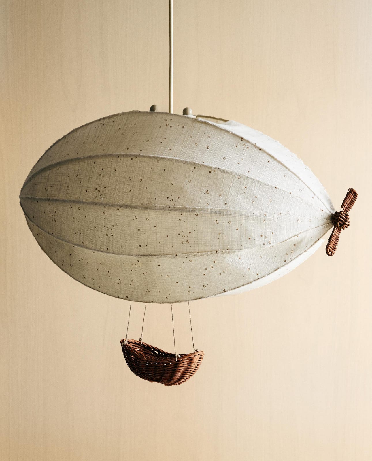 ZARA HOME Абажур для детской лампы дирижабль ракурс 3