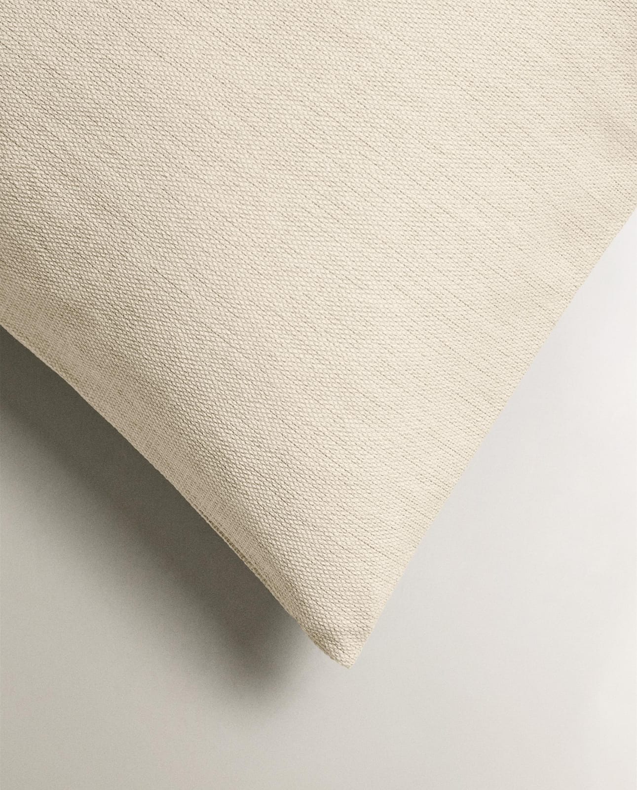 ZARA HOME ГЛАДКАЯ НАВОЛОЧКА ДЛЯ ДЕКОРАТИВНОЙ ПОДУШКИ ракурс 8