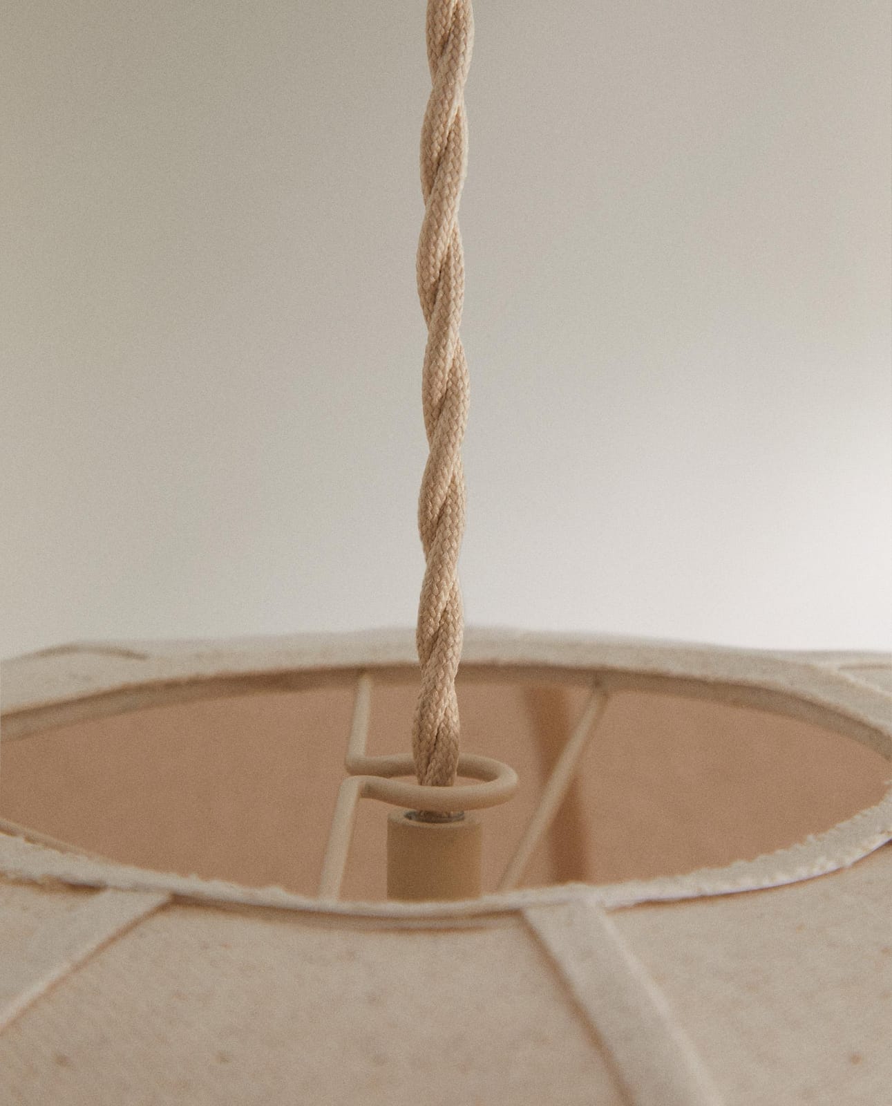 ZARA HOME МАЛЕНЬКАЯ ПОТОЛОЧНАЯ ЛАМПА ракурс 3