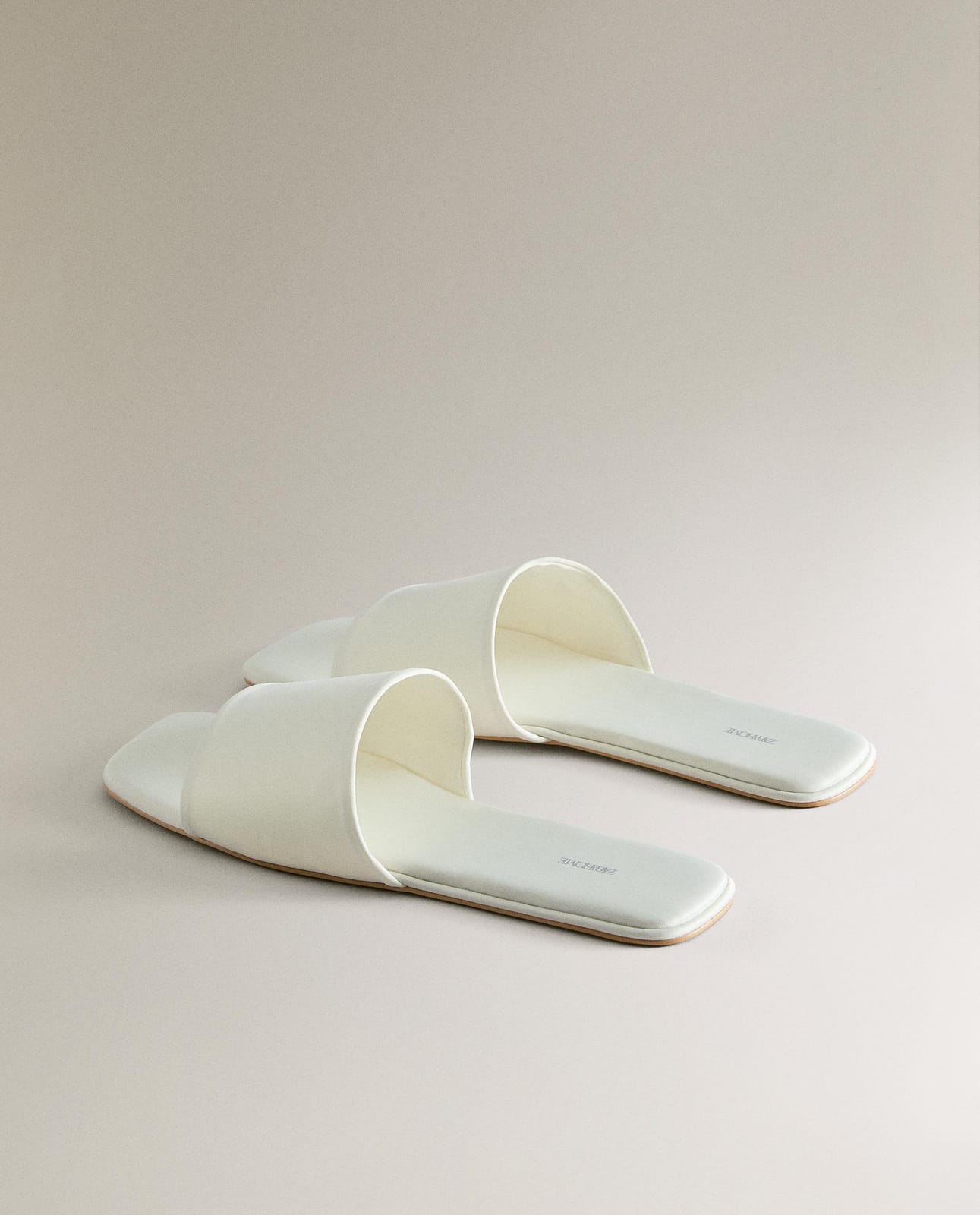 ZARA HOME САТИНОВЫЕ ШЛЕПАНЦЫ ракурс 5