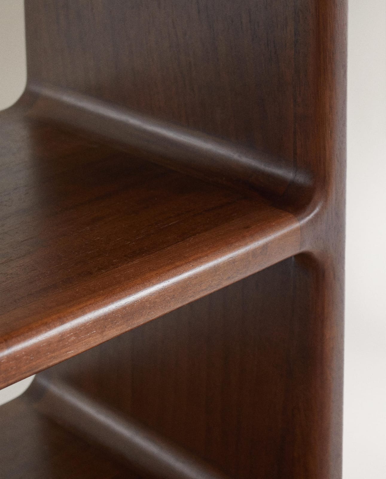 ZARA HOME ВЫСОКАЯ ЭТАЖЕРКА ракурс 4