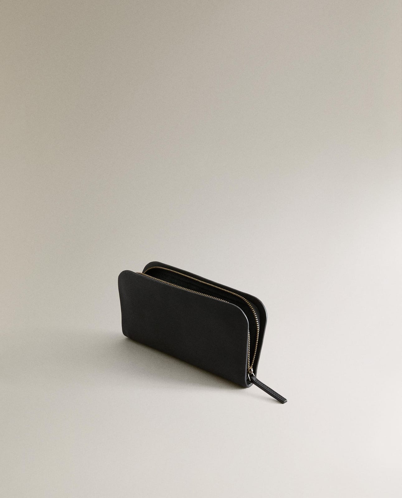ZARA HOME КОЖАНЫЙ КОШЕЛЁК ракурс 5