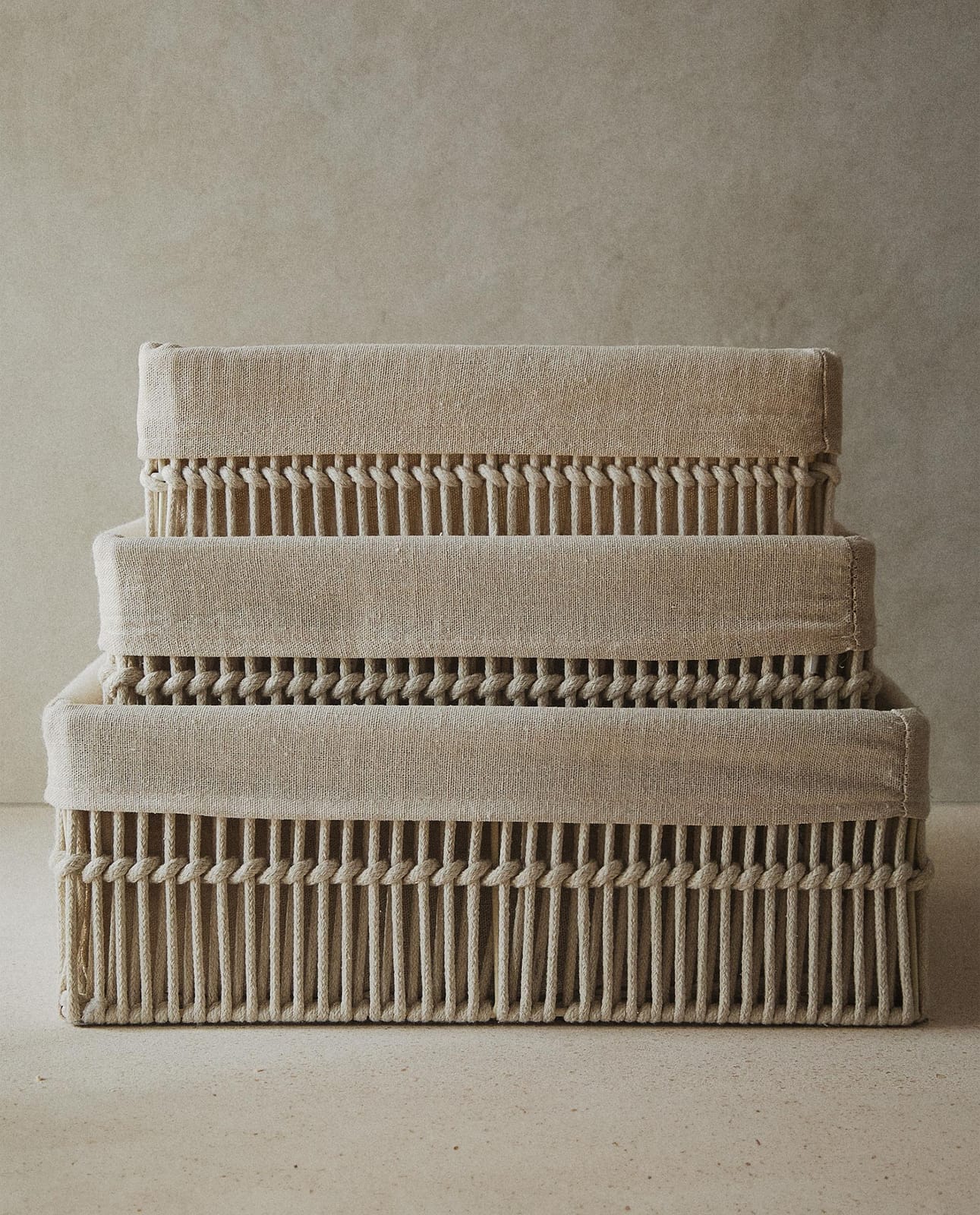 ZARA HOME ПРЯМОУГОЛЬНАЯ КОРЗИНА С ХЛОПКОВОЙ ПОДКЛАДКОЙ ракурс 4