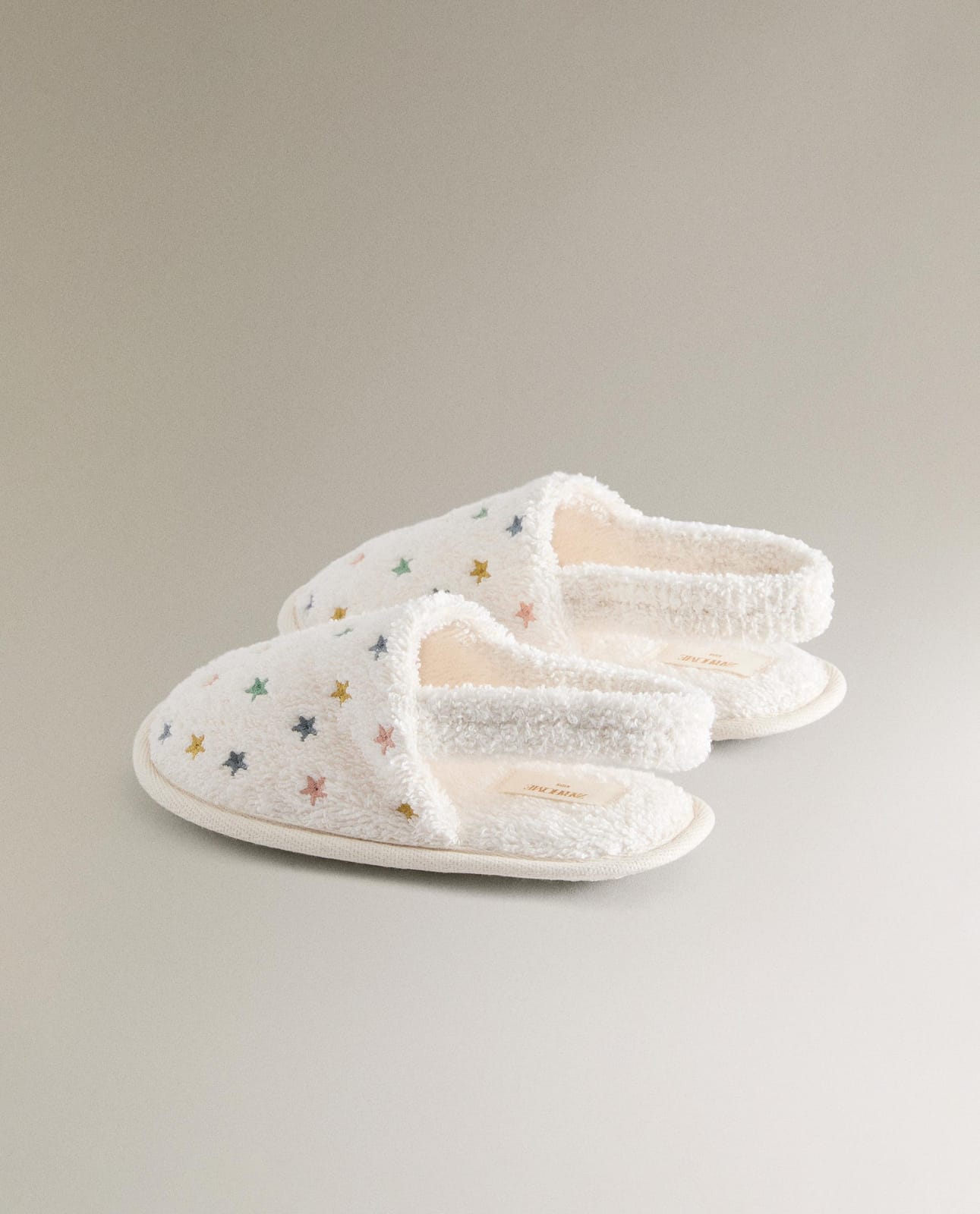 ZARA HOME ДЕТСКИЕ ТАПОЧКИ ПОЛОТЕНЦЕ ЗВЁЗДОЧКИ ракурс 5