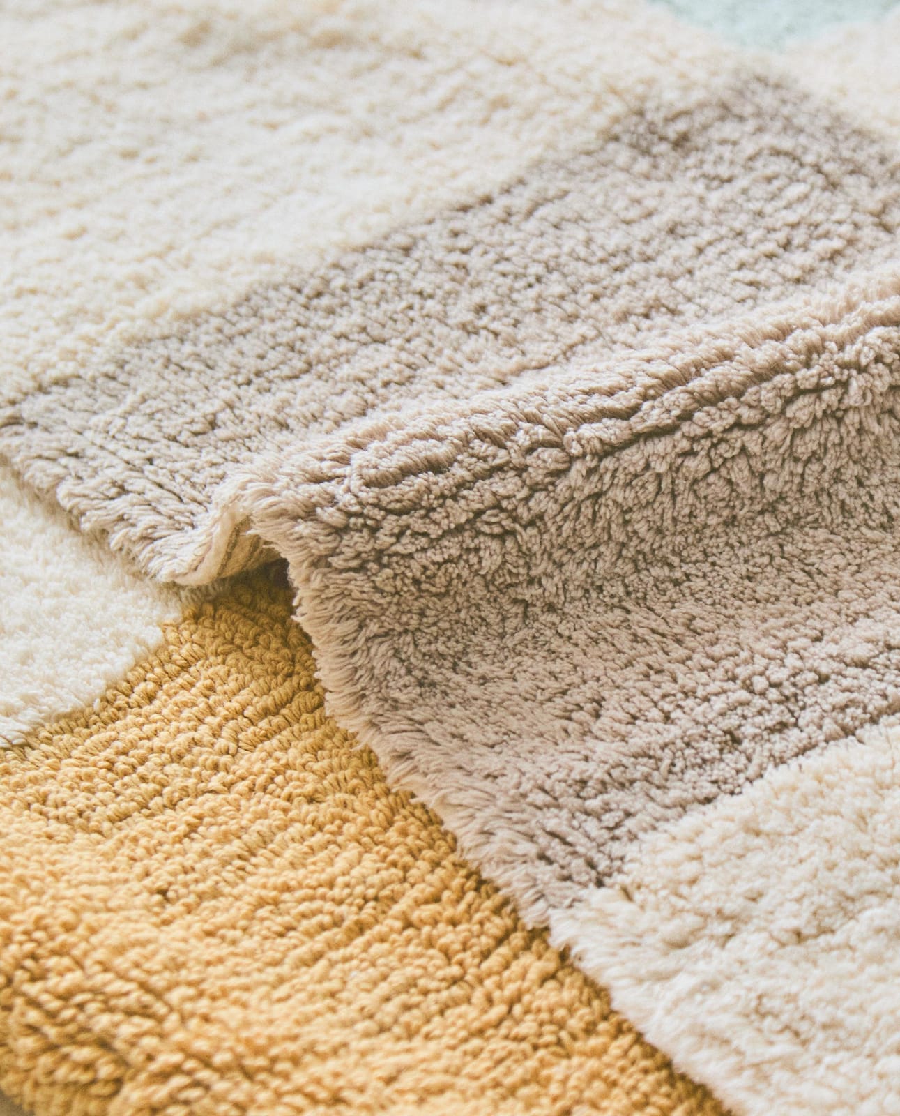 ZARA HOME ХЛОПКОВЫЙ ПЭЧВОРК ДЕТСКИЙ КОВРИК ракурс 10