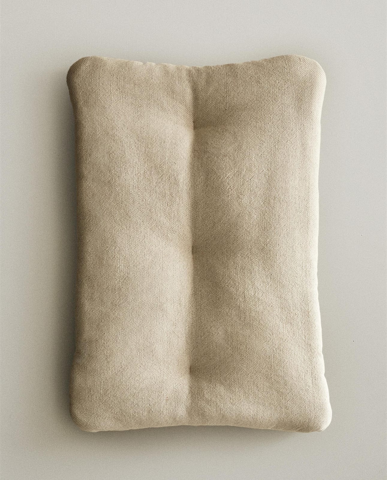 ZARA HOME ДЛИННАЯ ПОДУШКА ИЗ ЛЬНА ракурс 2