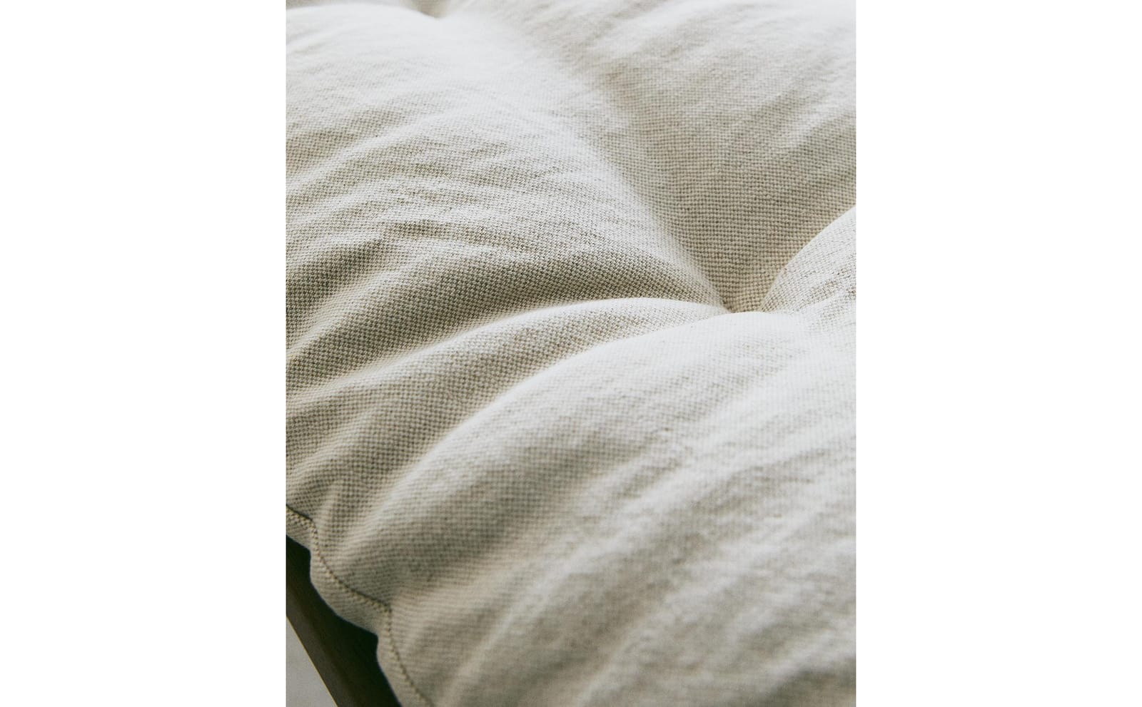 ZARA HOME ПРОДОЛГОВАТАЯ ЛЬНЯНАЯ ПОДУШКА ракурс 5