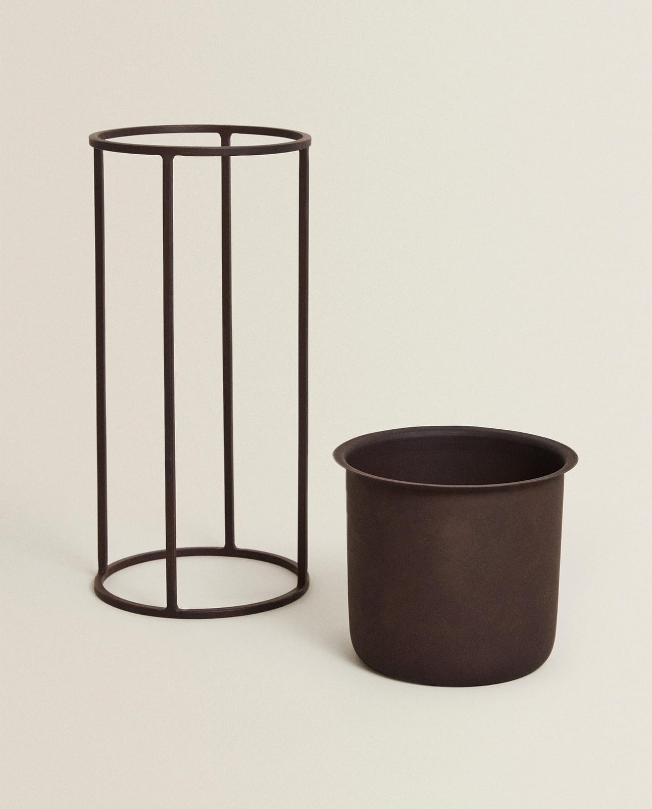 ZARA HOME МЕТАЛЛИЧЕСКИЙ ГОРШОК ракурс 7