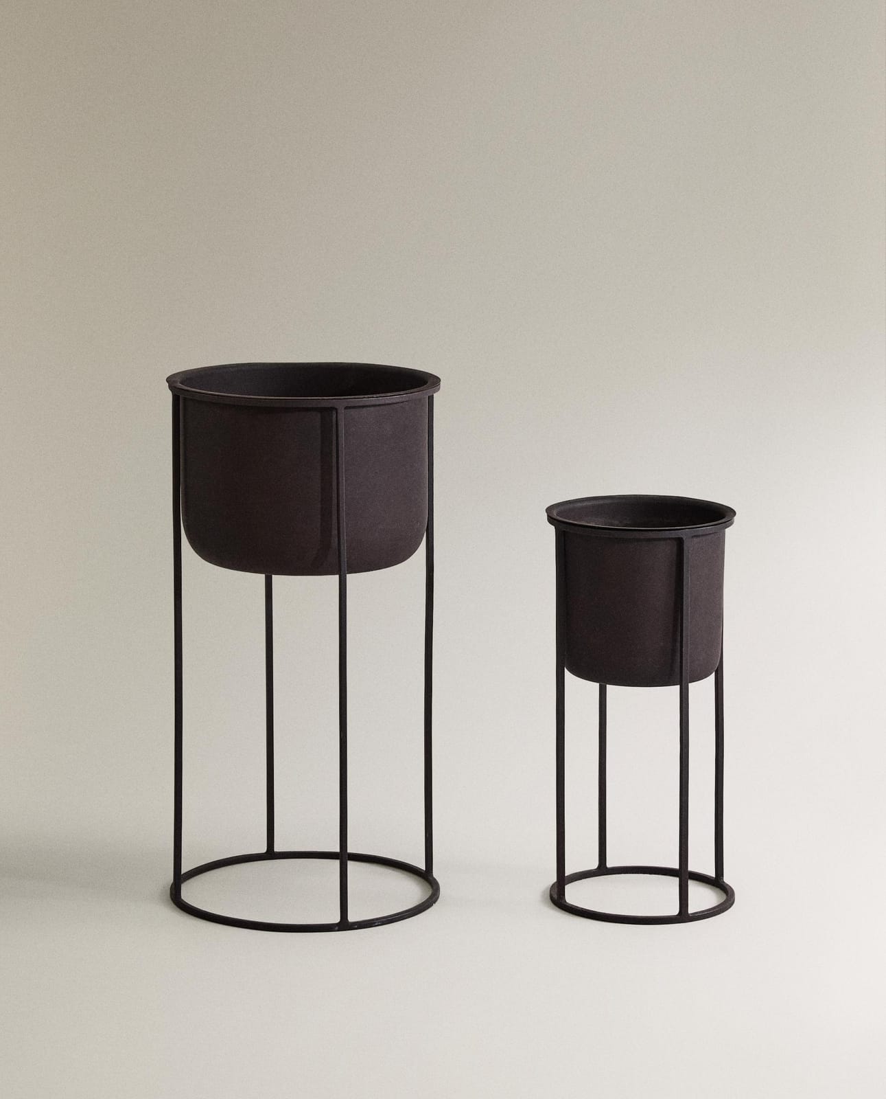 Горшок для цветов ZARA HOME МЕТАЛЛИЧЕСКИЙ ГОРШОК CZARNY 45.5 x 21.5 x 21.5 cm