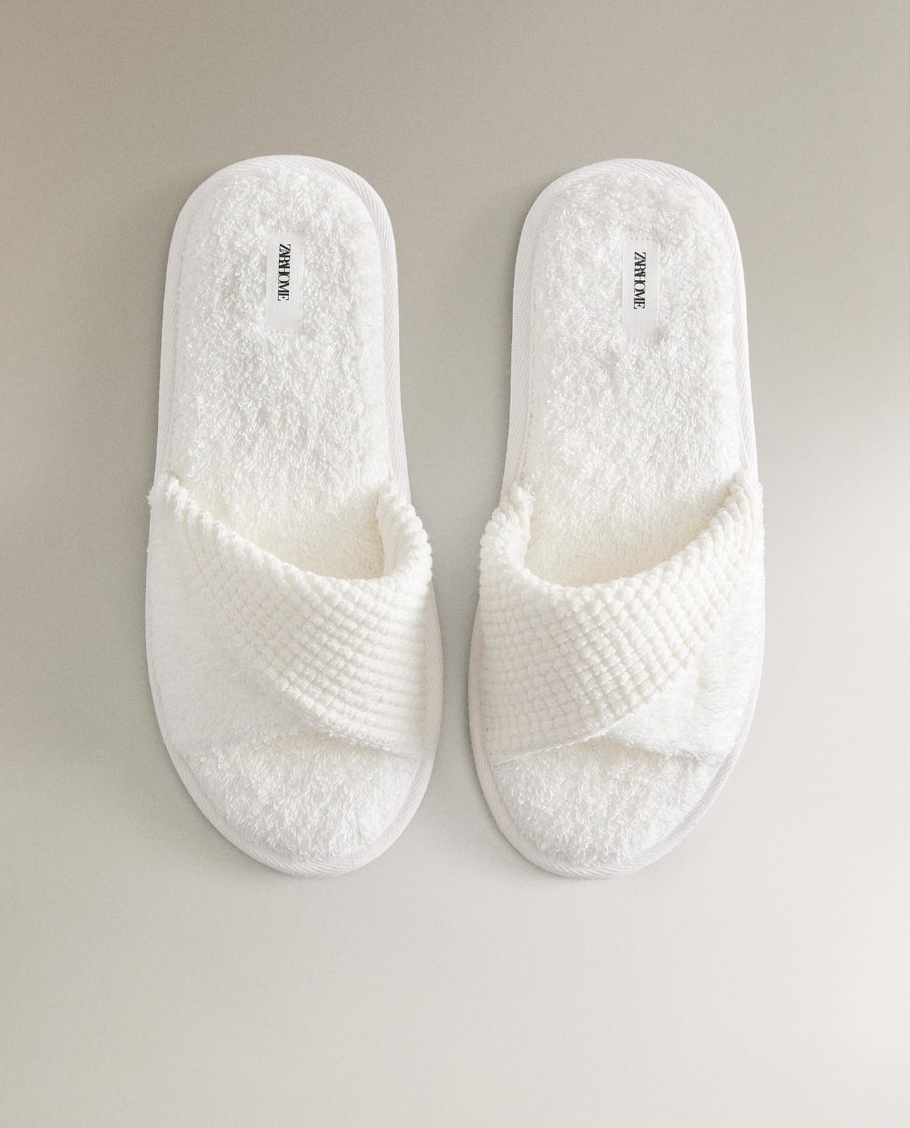 ZARA HOME Шлепанцы из махровой ткани ракурс 5