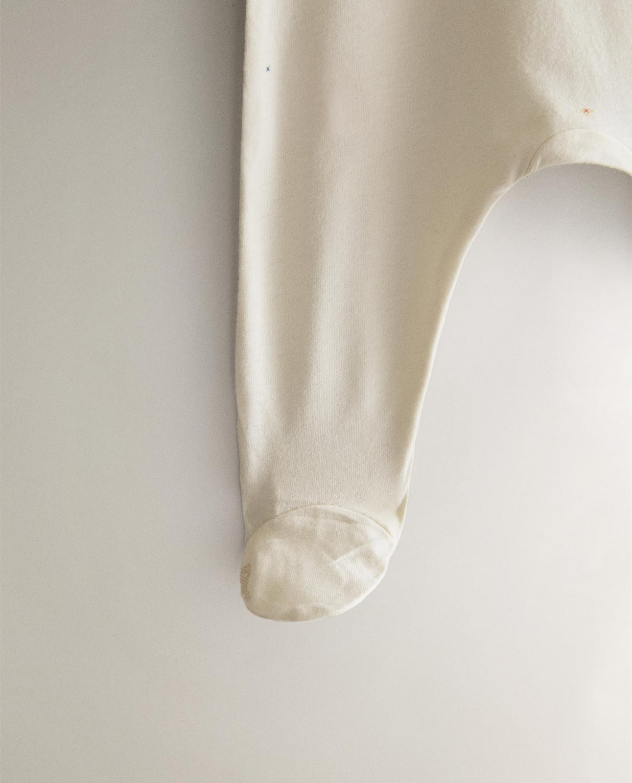 ZARA HOME Комплект для новорожденного с кроликами и цветами ракурс 5
