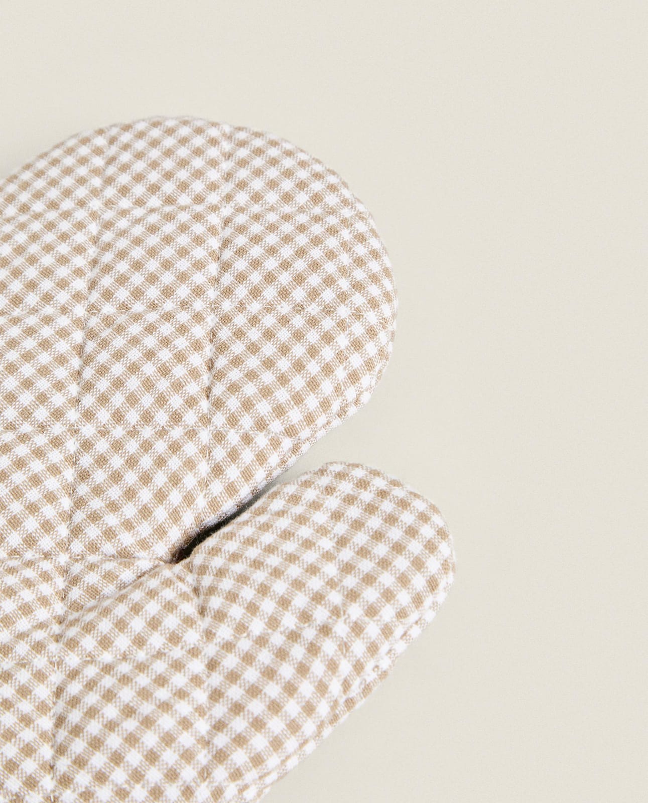 ZARA HOME КУХОННАЯ ПРИХВАТКА В КЛЕТКУ VICHY ракурс 6