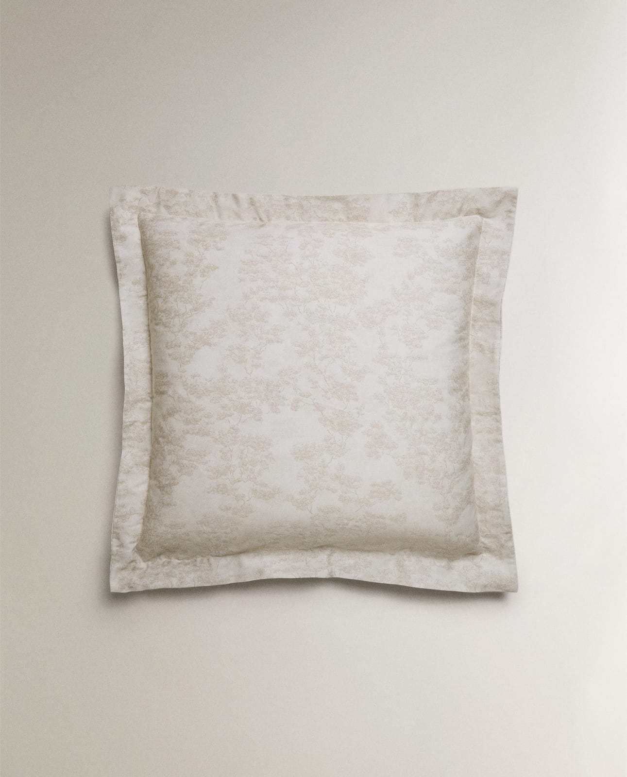 ZARA HOME Наволочка для подушки с принтом TOILE DE JOUY ракурс 4