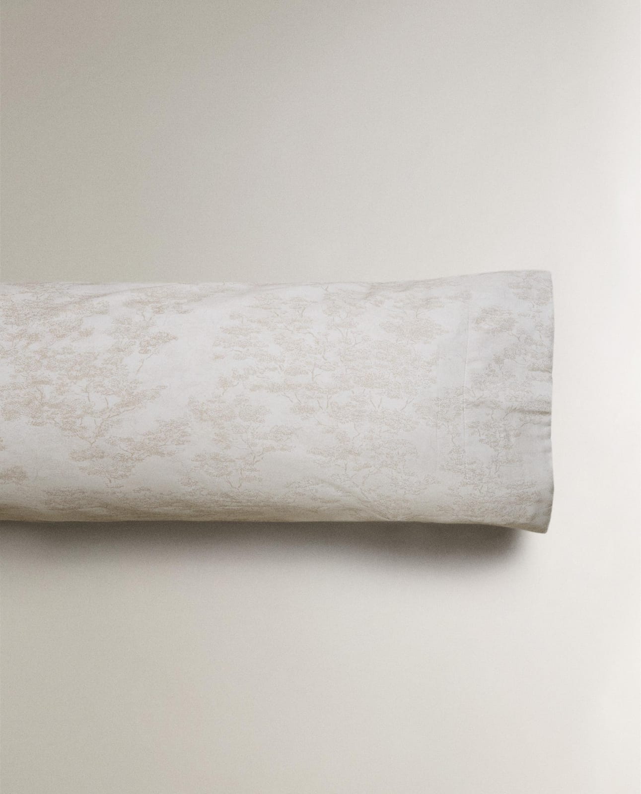ZARA HOME Наволочка для подушки с принтом TOILE DE JOUY ракурс 2