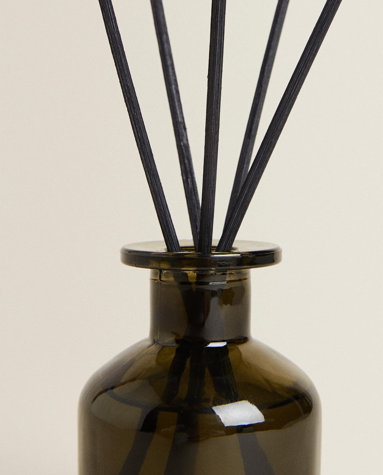 ZARA HOME (120 ML) ODŚWIEŻACZ POWIETRZA MIKADO BASILICUM ракурс 5