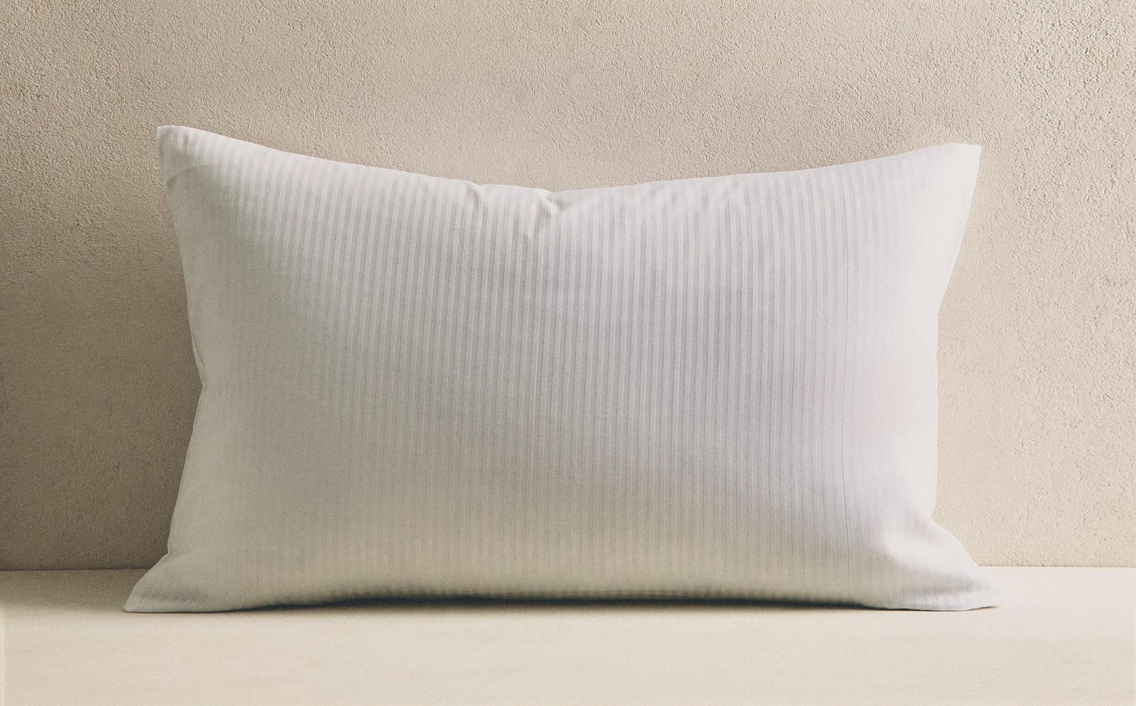 ZARA HOME ХЛОПКОВАЯ НАВОЛОЧКА В ПОЛОСКУ ракурс 7