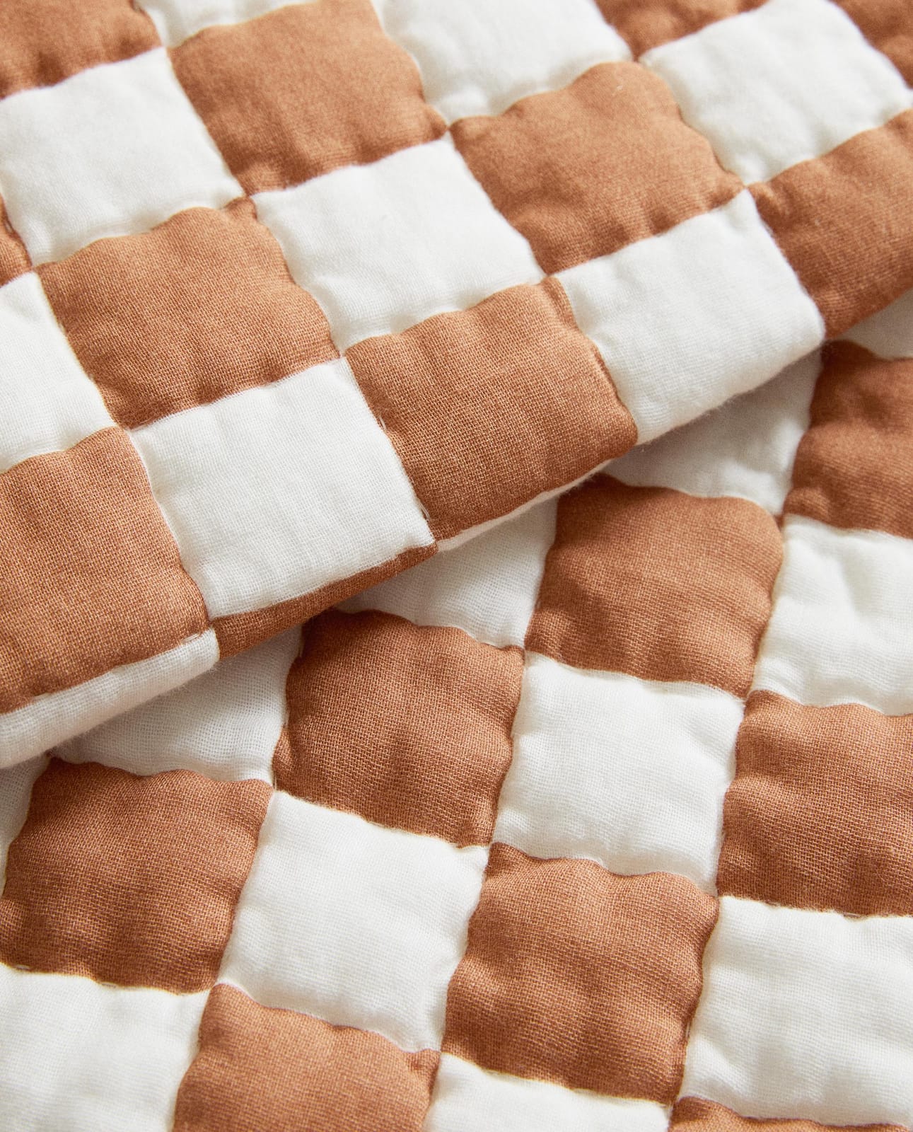 ZARA HOME Хлопковое покрывало в клетку ракурс 2