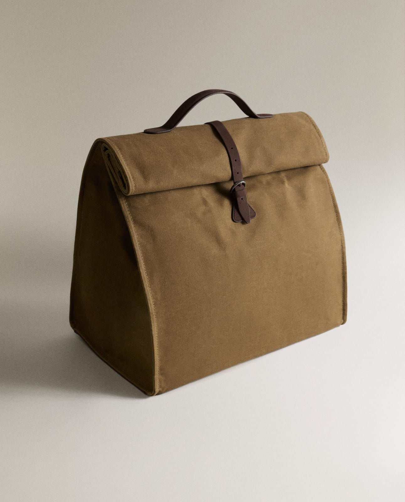 ZARA HOME ХЛОПКОВАЯ ТЕРМОСУМКА С КОЖАНЫМИ ДЕТАЛЯМИ ракурс 7