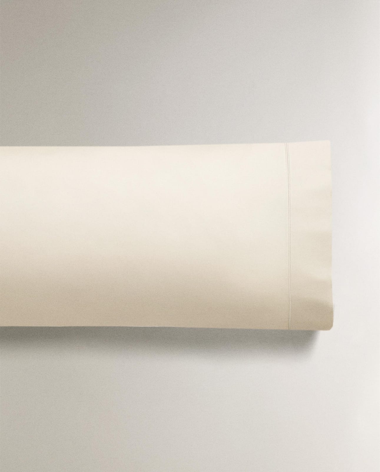 ZARA HOME САТИНОВАЯ НАВОЛОЧКА С ОТДЕЛКОЙ (300 НИТЕЙ) ракурс 6
