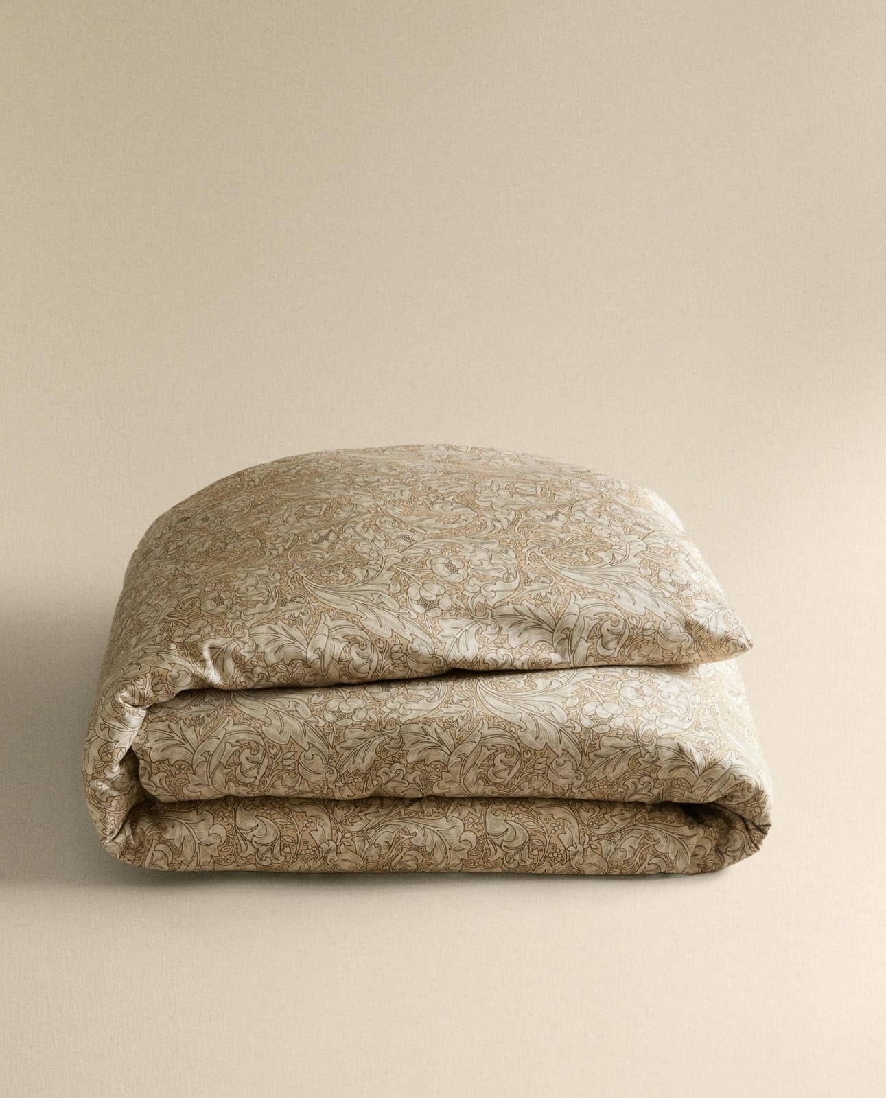ZARA HOME ПОДОДЕЯЛЬНИК ХЛОПКОВЫЙ САТИН В ЦВЕТЫ MORRIS & CO. ракурс 3