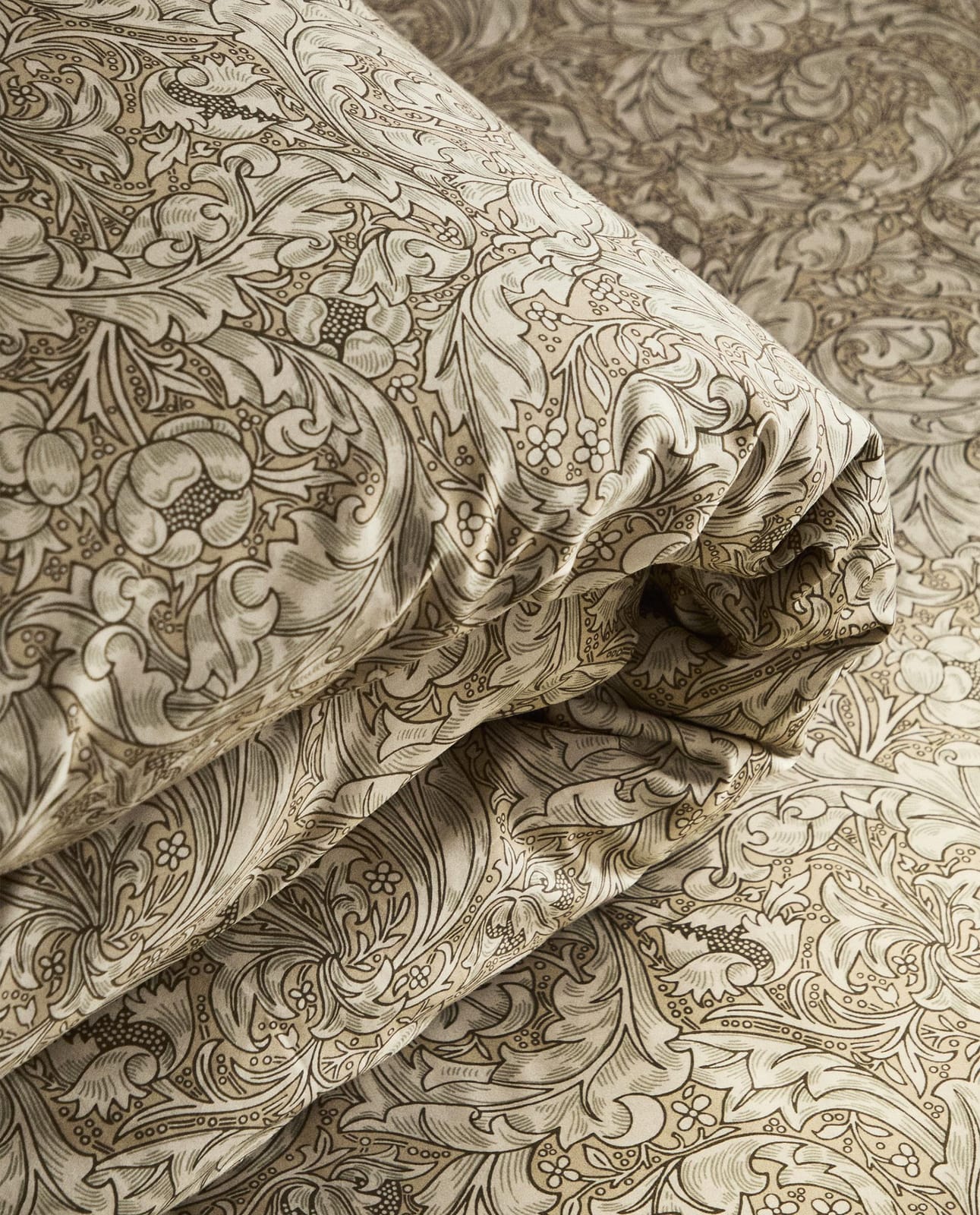 ZARA HOME ПОДОДЕЯЛЬНИК ХЛОПКОВЫЙ САТИН В ЦВЕТЫ MORRIS & CO. ракурс 9