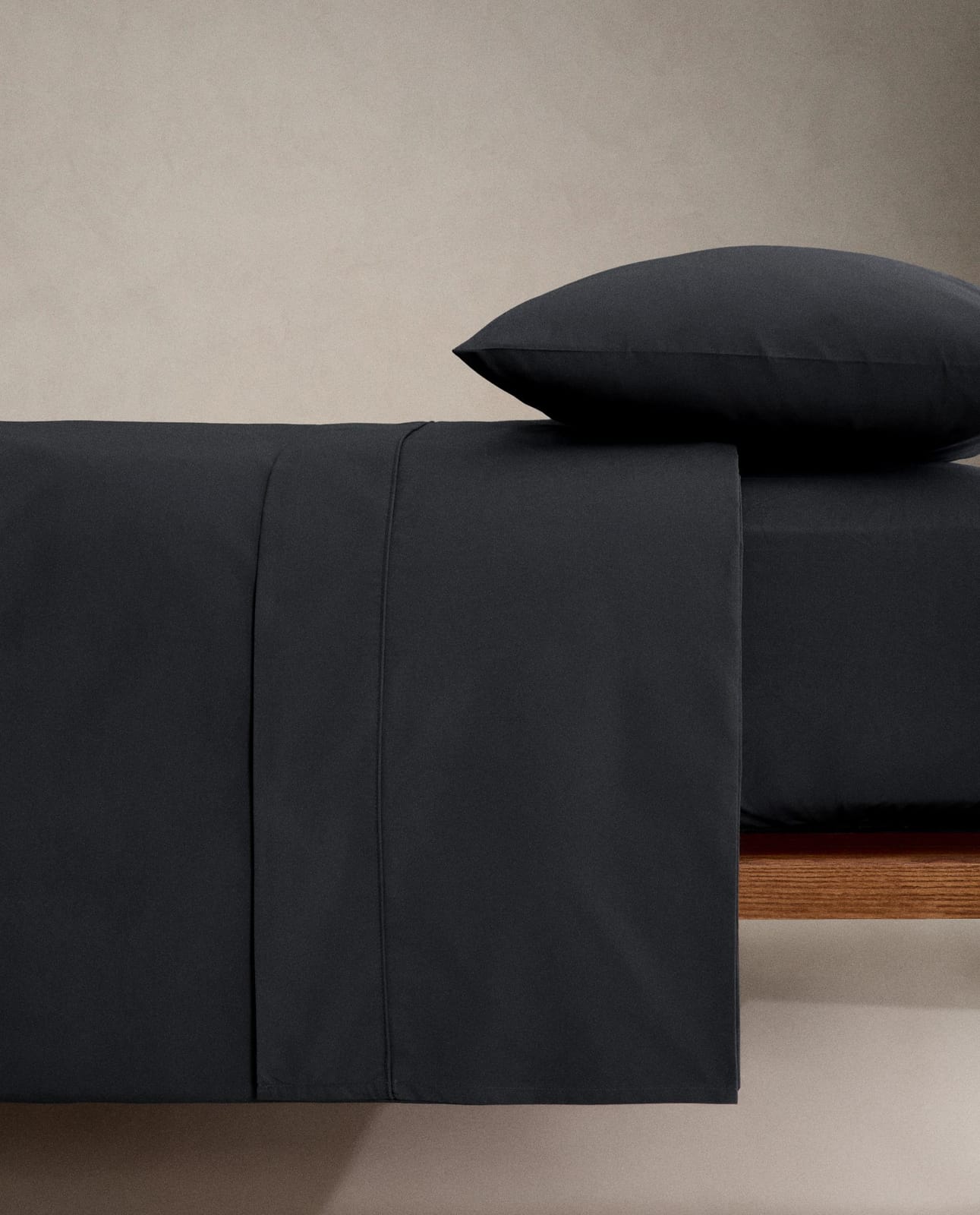 ZARA HOME ПРОСТЫНЯ НА РЕЗИНКЕ ИЗ ПЕРКАЛЯ | ВЫСОТА 30 СМ (ПЛОТНОСТЬ 300 НИТЕЙ) ракурс 6
