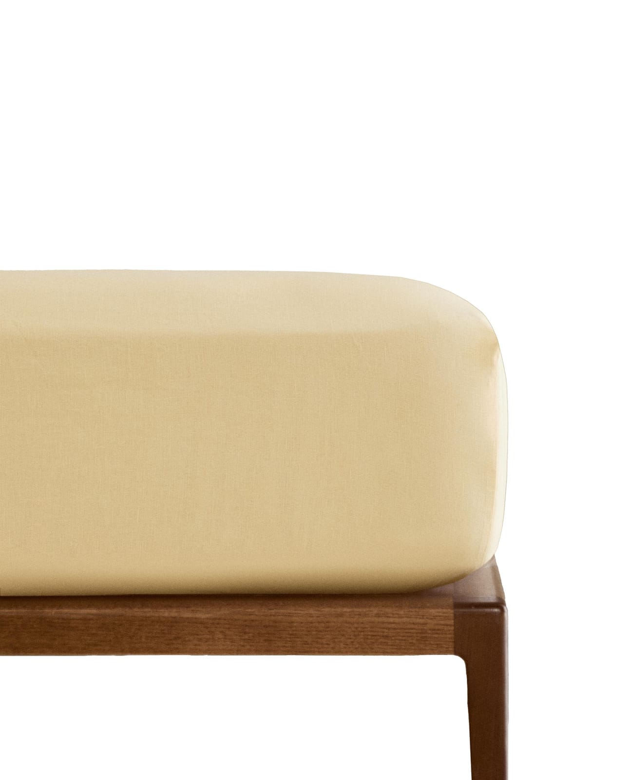 ZARA HOME Простыня на резинке из льна с эффектом стирки (140 г/м²) ракурс 5