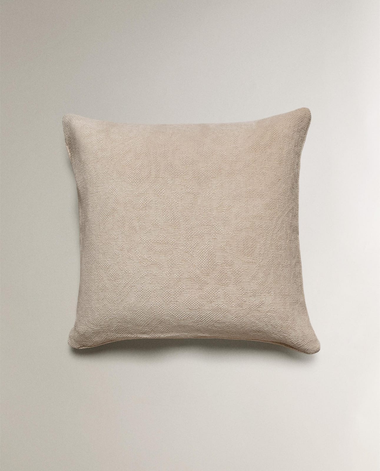 ZARA HOME ДЕКОРАТИВНАЯ НАВОЛОЧКА ИЗ ШЕНИЛЛА ракурс 5