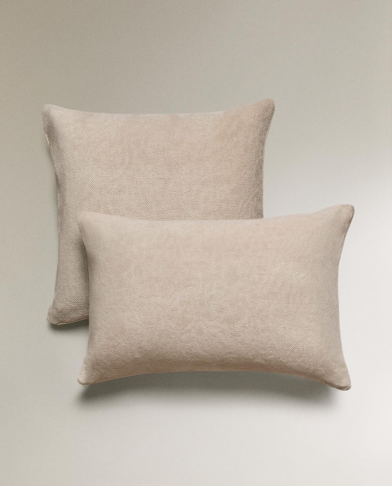 Наволочка декоративная ZARA HOME из шенилла SZARY 50 x 50 cm