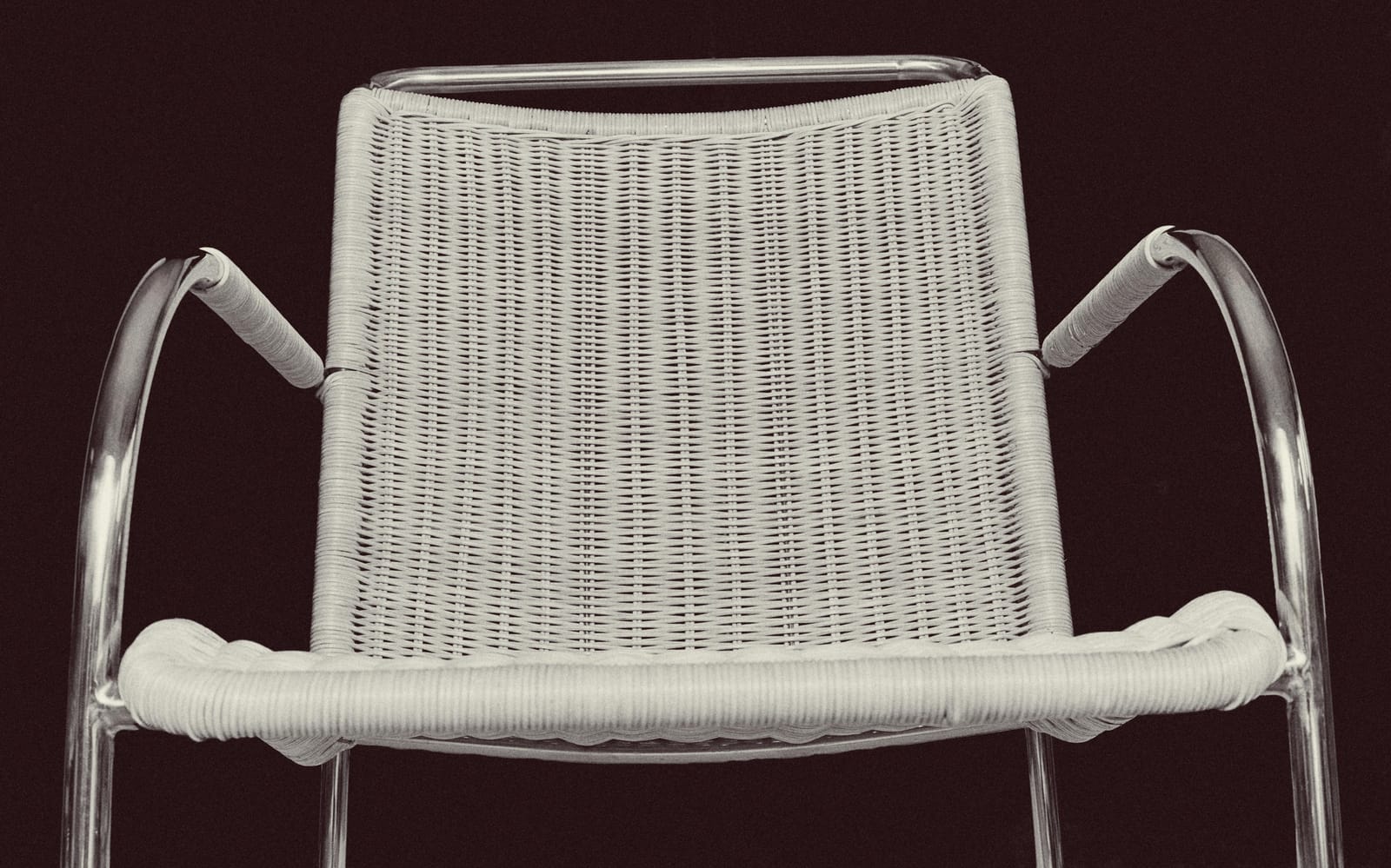 ZARA HOME FOTEL Z RATTANU I STALI ракурс 10