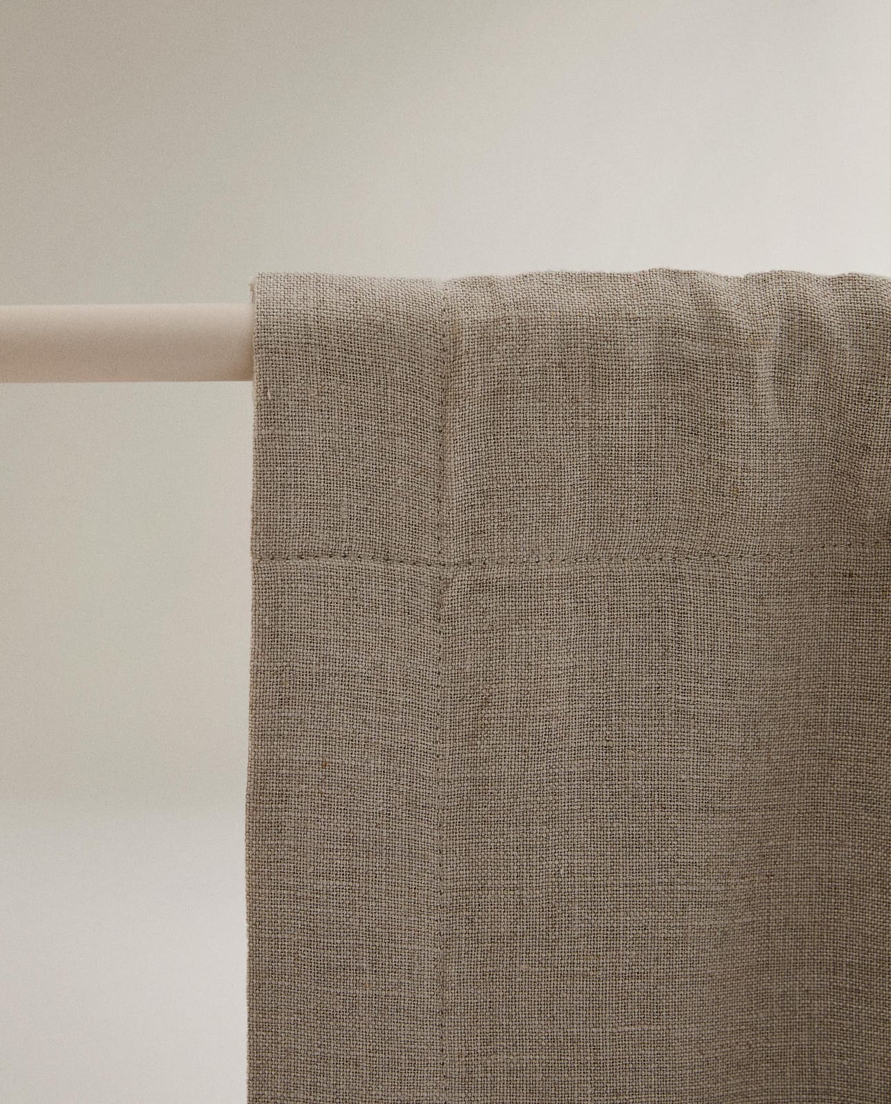 ZARA HOME ЛЬНЯНАЯ ЗАВЕСА С ВЫСОКОЙ НЕПРОЗРАЧНОСТЬЮ ракурс 7