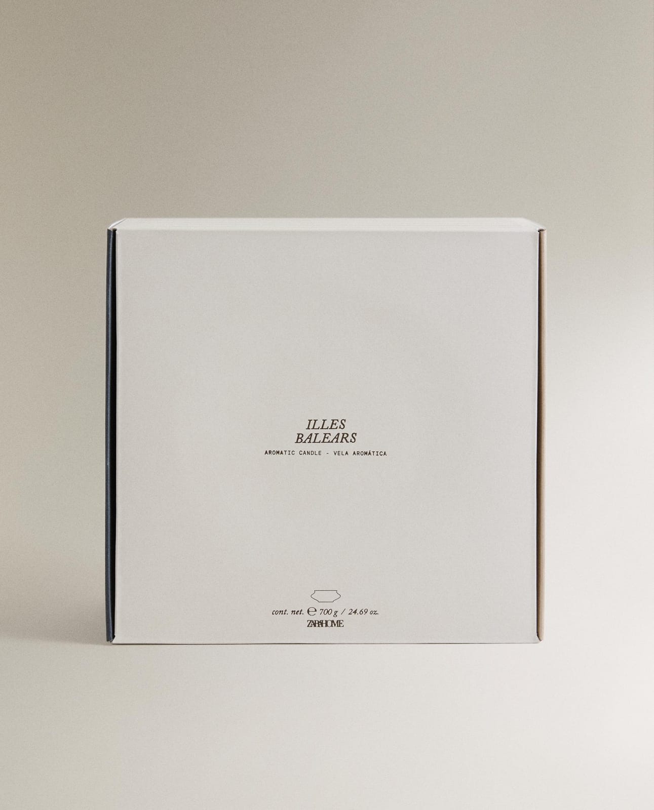 ZARA HOME (700 г) Ароматическая свеча ILLES BALEARS ракурс 3