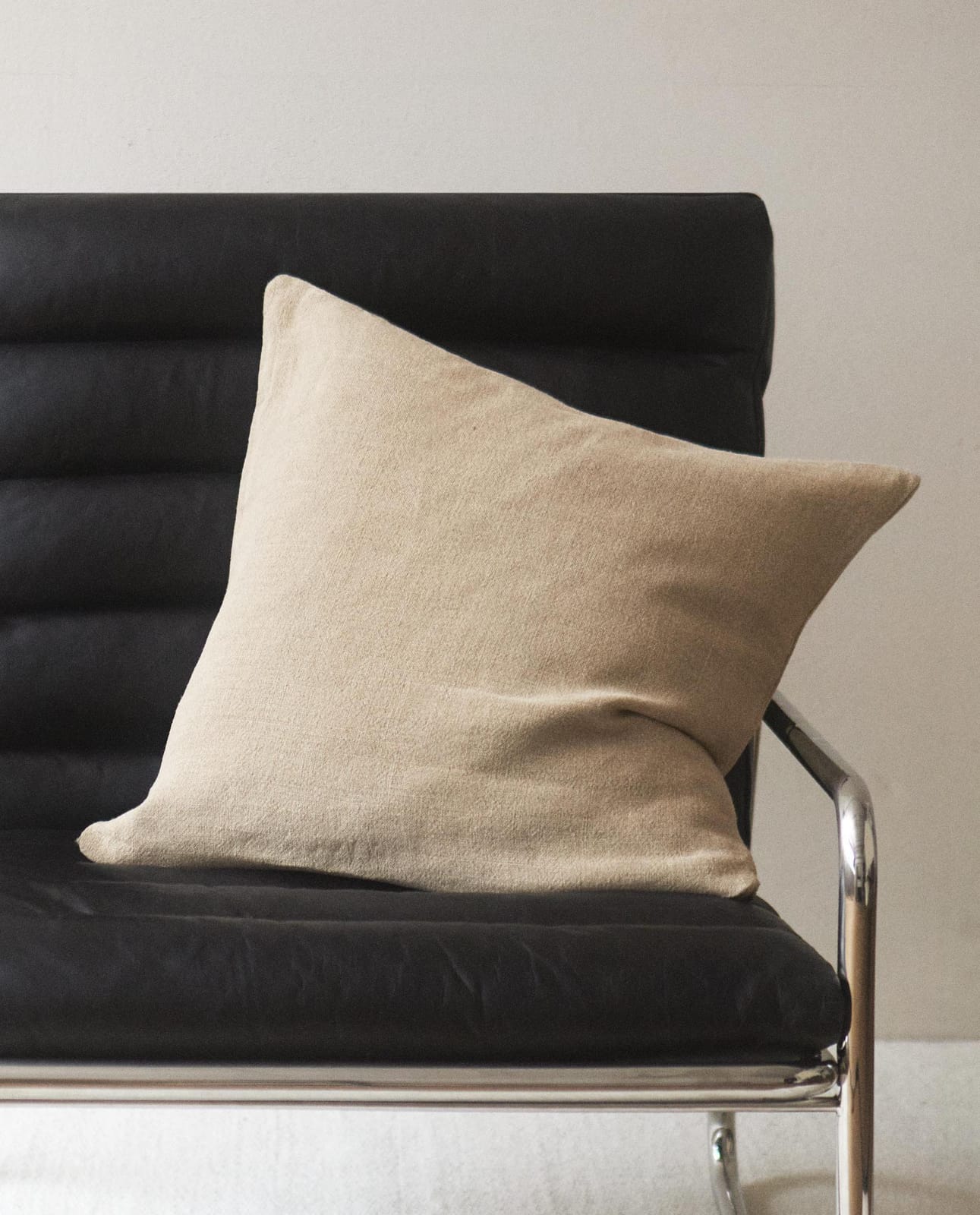 ZARA HOME ГЛАДКАЯ НАВОЛОЧКА ДЛЯ ПОДУШКИ НА ОДЕЯЛО ИЗ СТИРАНОГО ЛЬНА ракурс 6