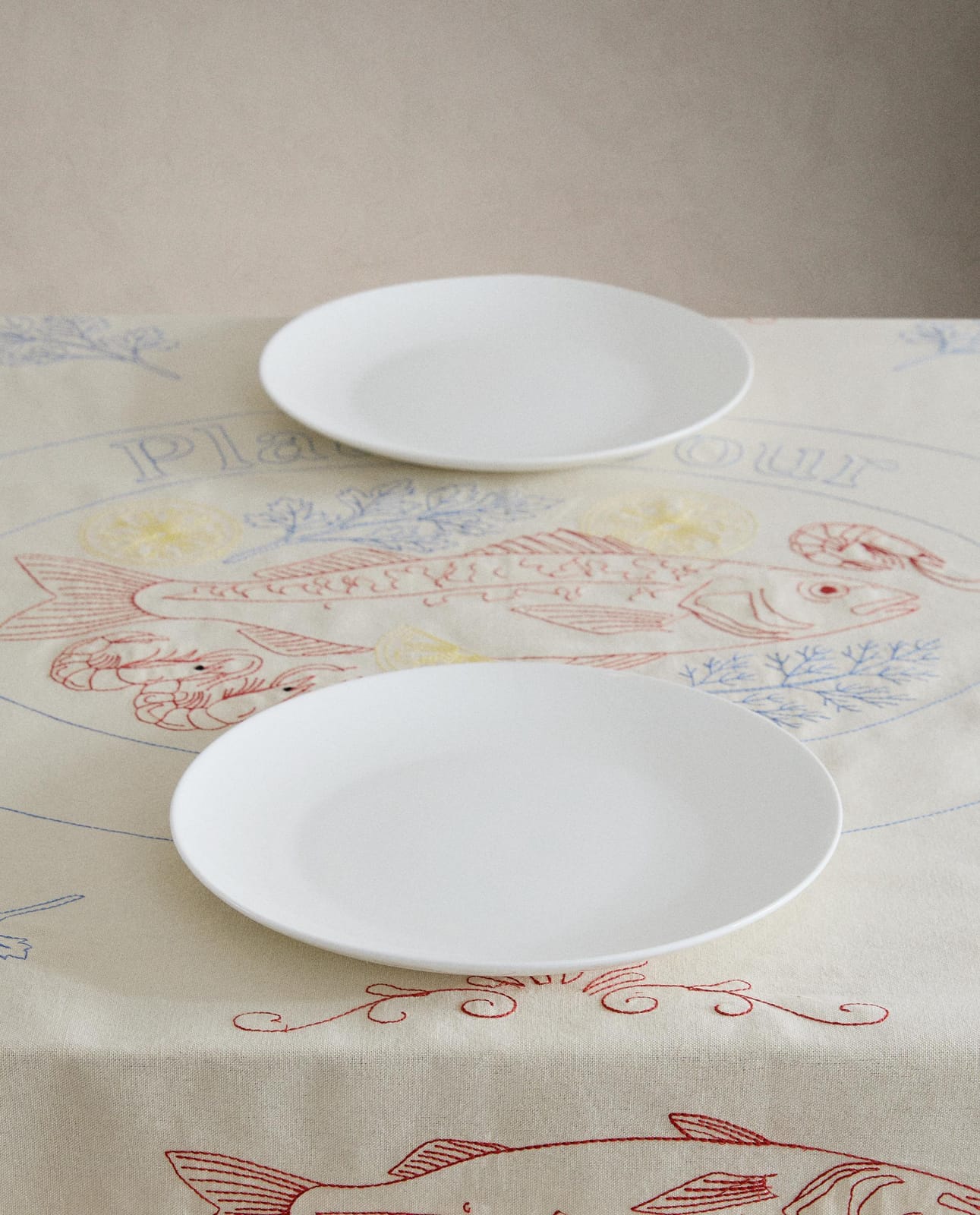 ZARA HOME ХЛОПКОВАЯ СКАТЕРТЬ С РЫБАМИ ракурс 2