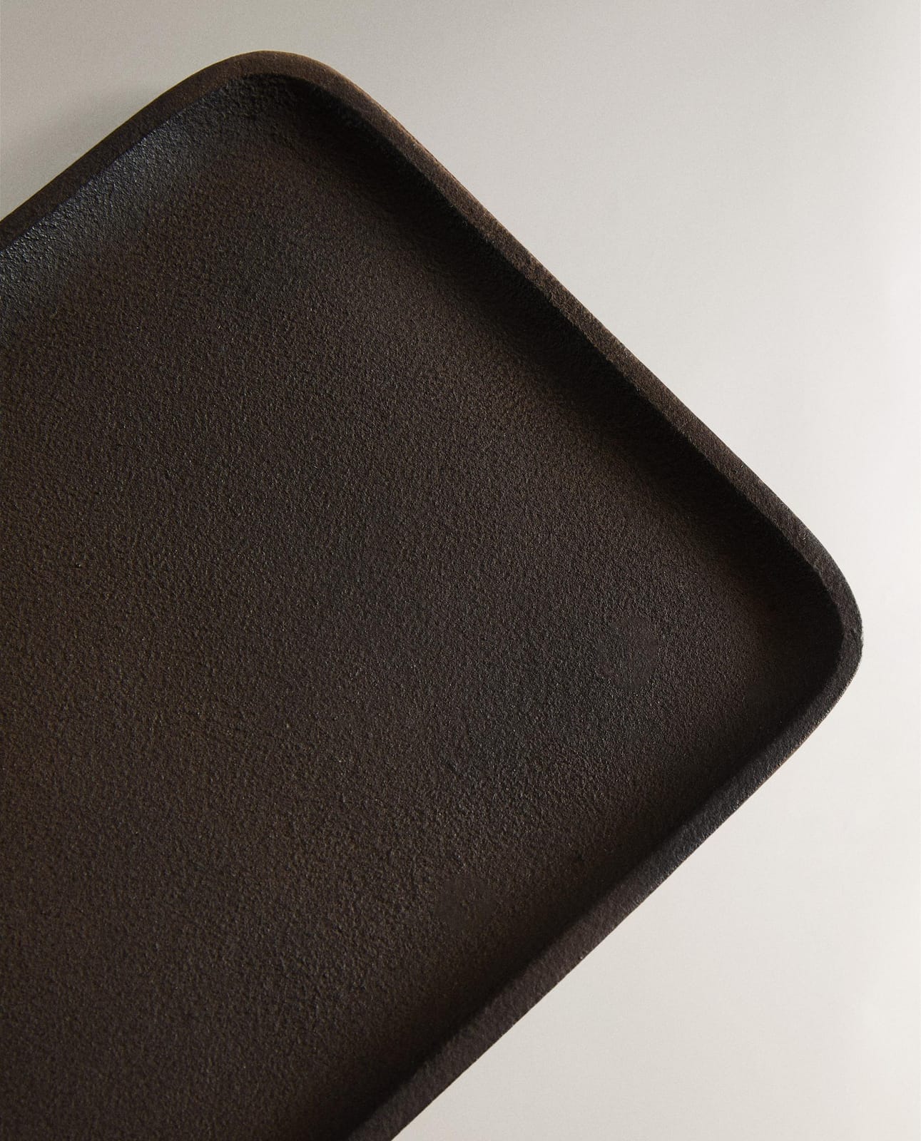 ZARA HOME ЧЕРНЫЙ МЕТАЛЛИЧЕСКИЙ ПОДНОС ракурс 8