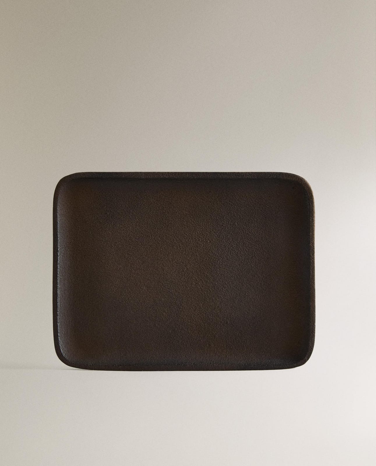 ZARA HOME ЧЕРНЫЙ МЕТАЛЛИЧЕСКИЙ ПОДНОС ракурс 7