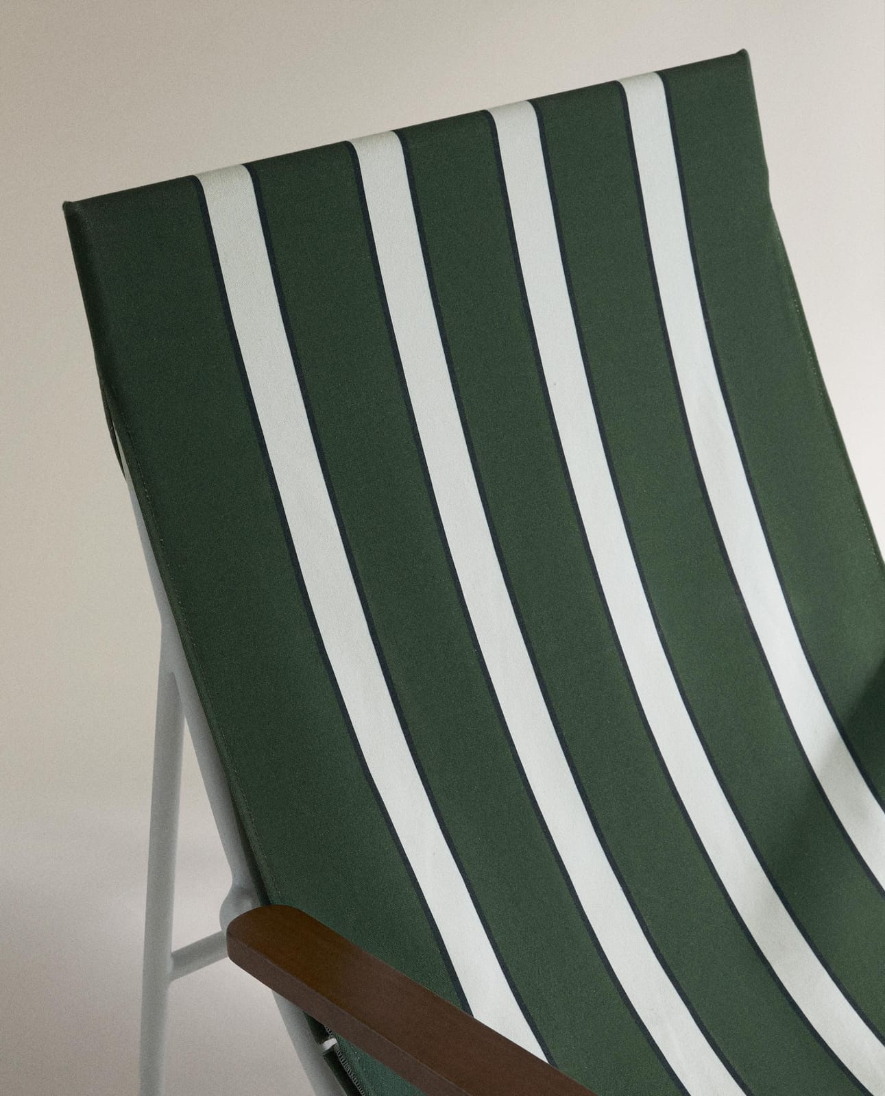 ZARA HOME КРЕСЛО С ЦВЕТНОЙ МЕТАЛЛИЧЕСКОЙ КОНСТРУКЦИЕЙ ракурс 3