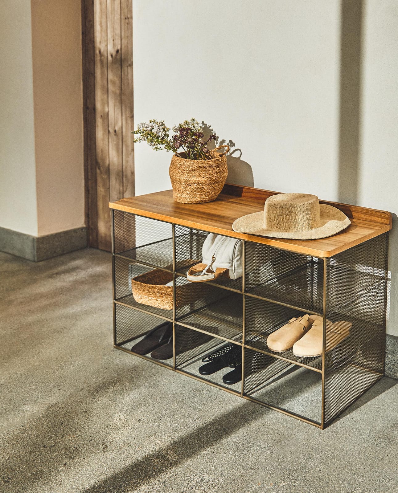 ZARA HOME МЕТАЛЛИЧЕСКАЯ СКАМЬЯ ДЛЯ ОБУВИ ракурс 5
