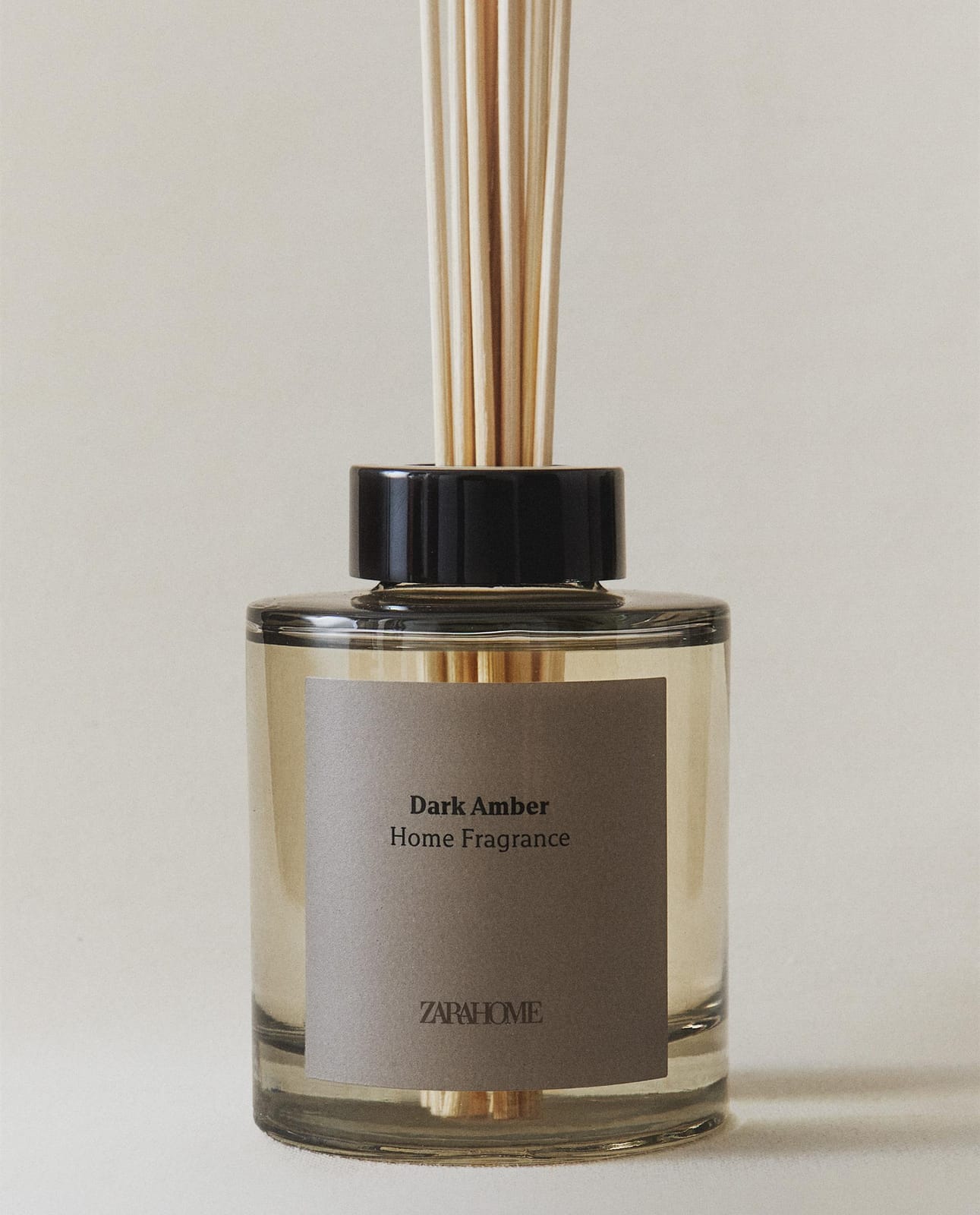 ZARA HOME (200 МЛ) ПАЛОЧКИ ДЛЯ АРОМАТИЗАЦИИ DARK AMBER ракурс 4