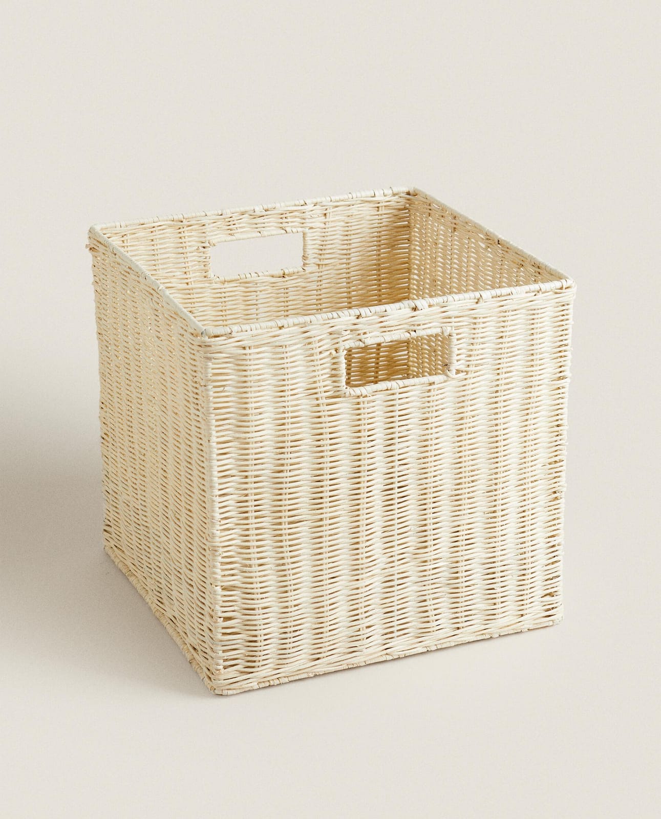 ZARA HOME КВАДРАТНАЯ КОРЗИНА ИЗ РОТАНГА ракурс 7