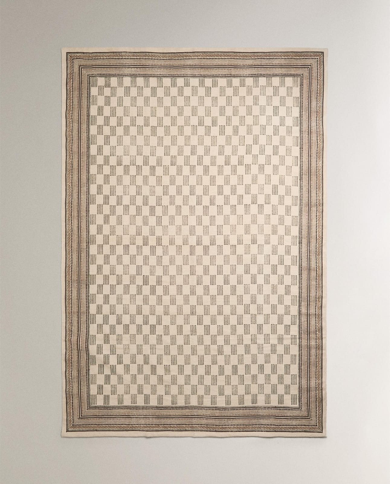 ZARA HOME ХЛОПКОВЫЙ КОВЁР С НАБИВНЫМ ПРИНТОМ ракурс 2