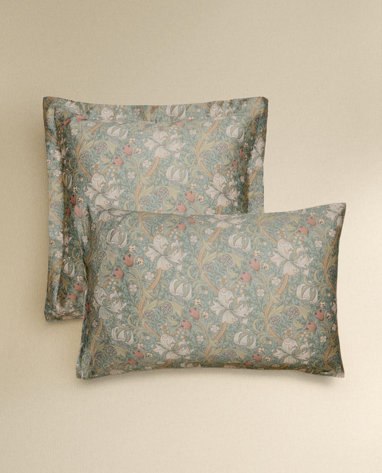 Наволочка ZARA HOME из хлопкового сатина MORRIS & CO. зеленая 50 x 75 см